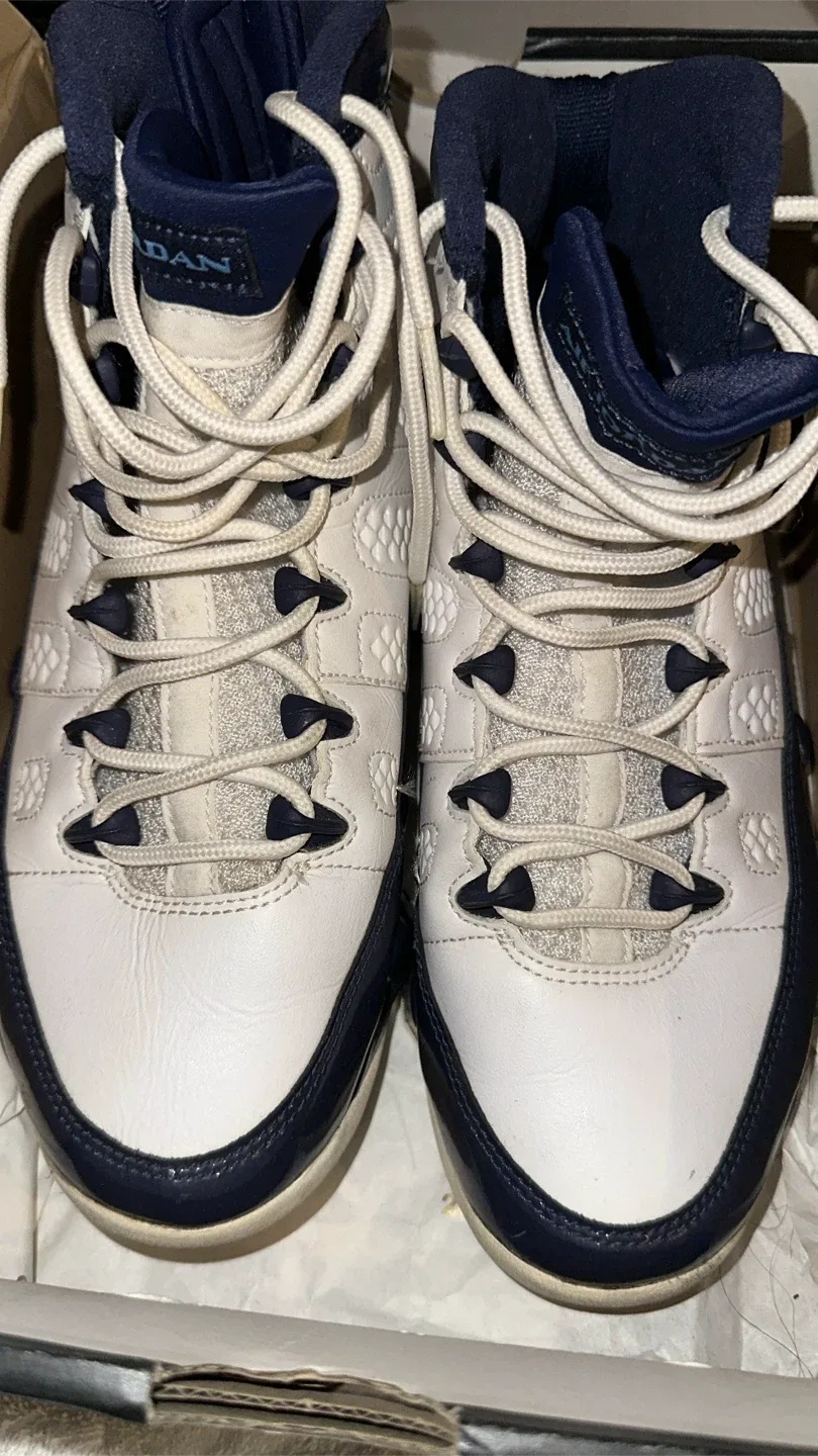 Air Jordan 9 Retro White/Navy, Size 7.5 image indicator(4)