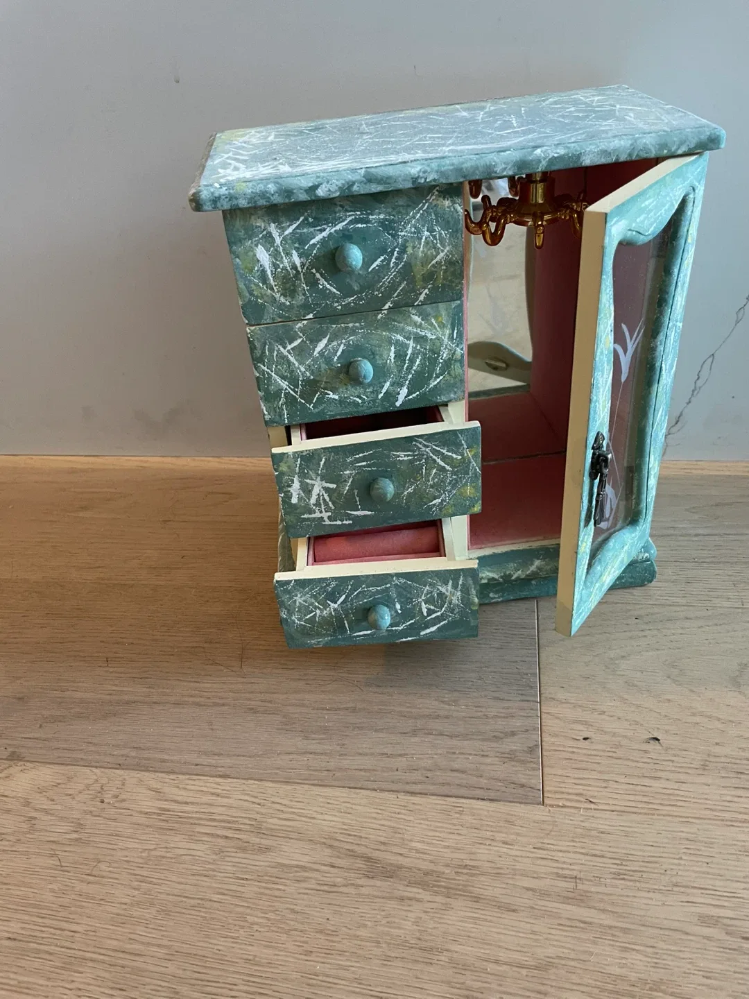 Handmade Wooden Jewelry Box image indicator(2)