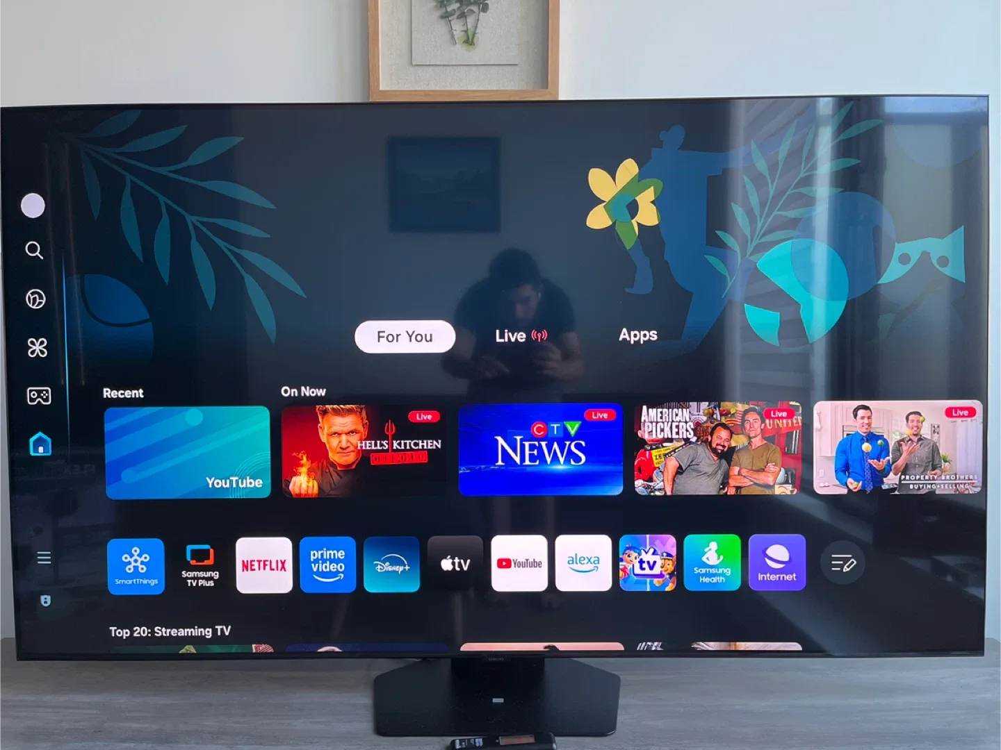 Samsung Smart TV QN65Q82 thumbnail