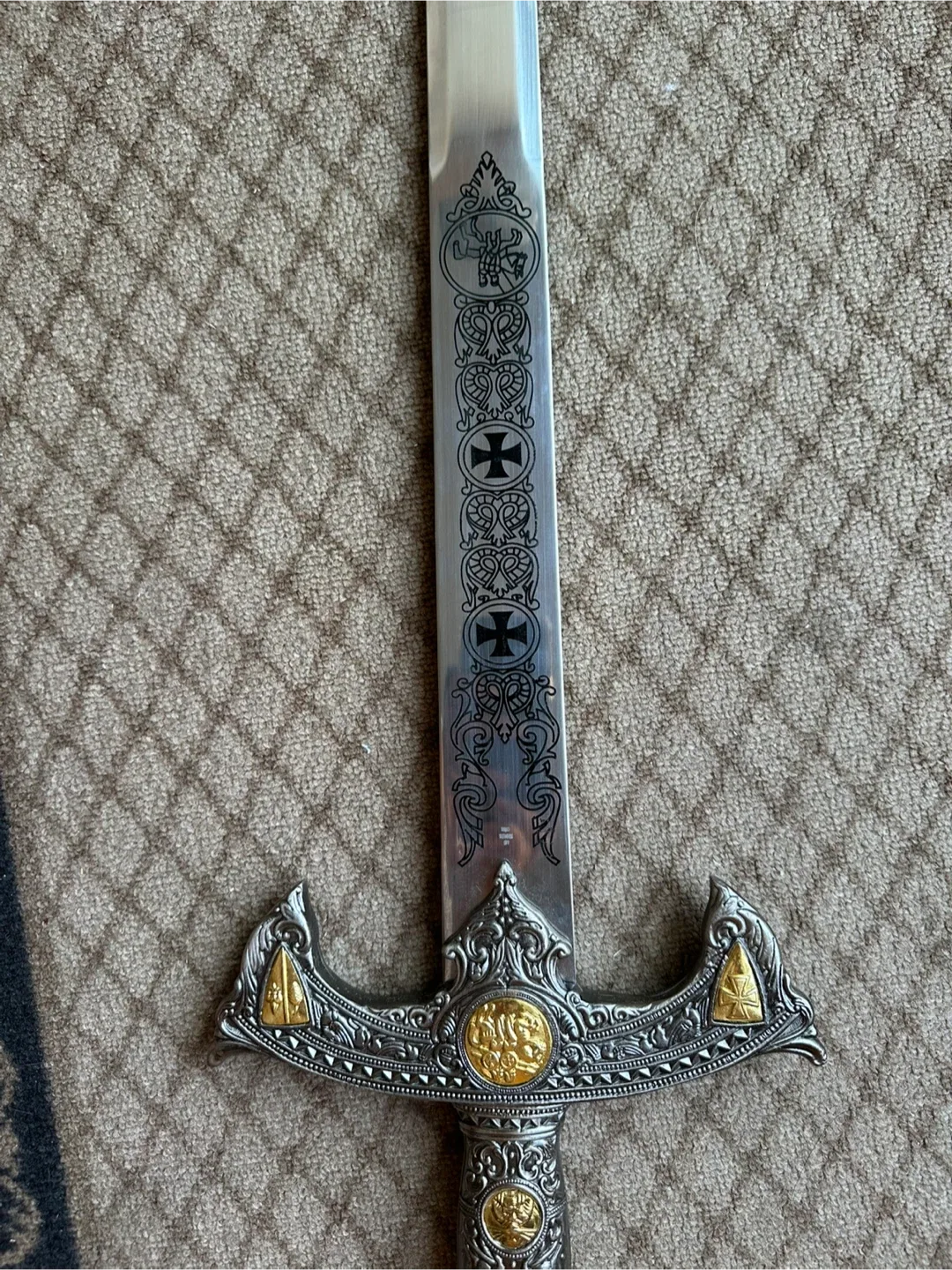 Handmade Decorative Crusader Sword - 47 Inches image indicator(3)