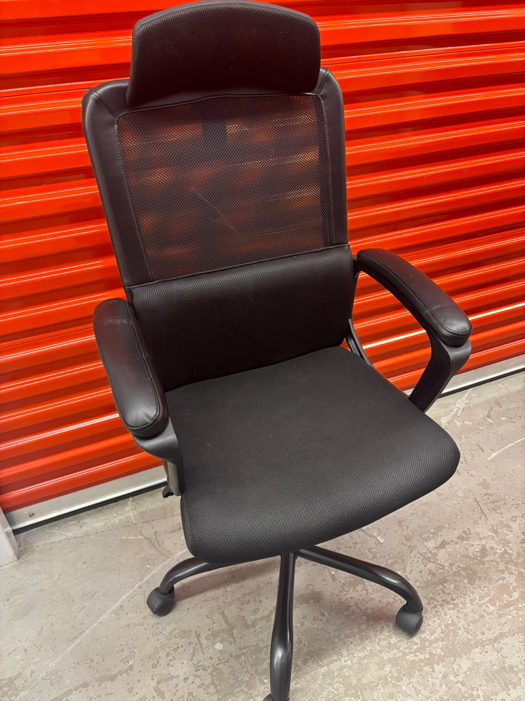 Black Ergonomic Office Chair - photo 2