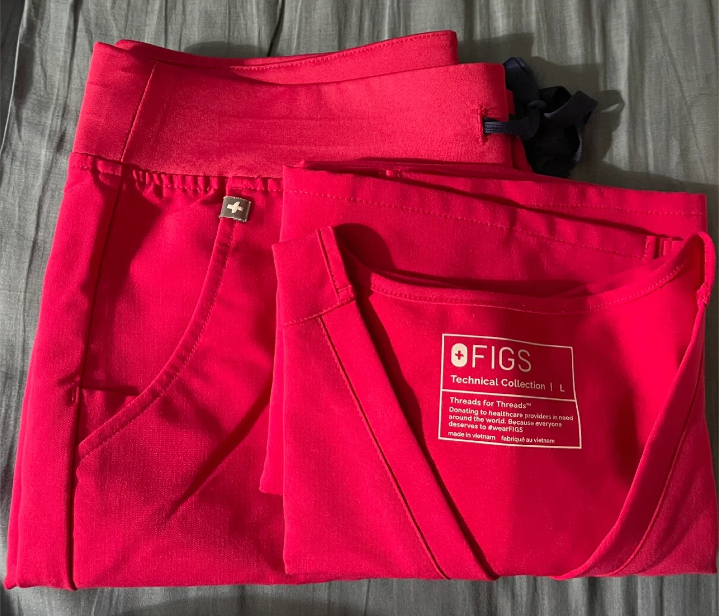 FIGS Scrub Set - Size L - Raspberry