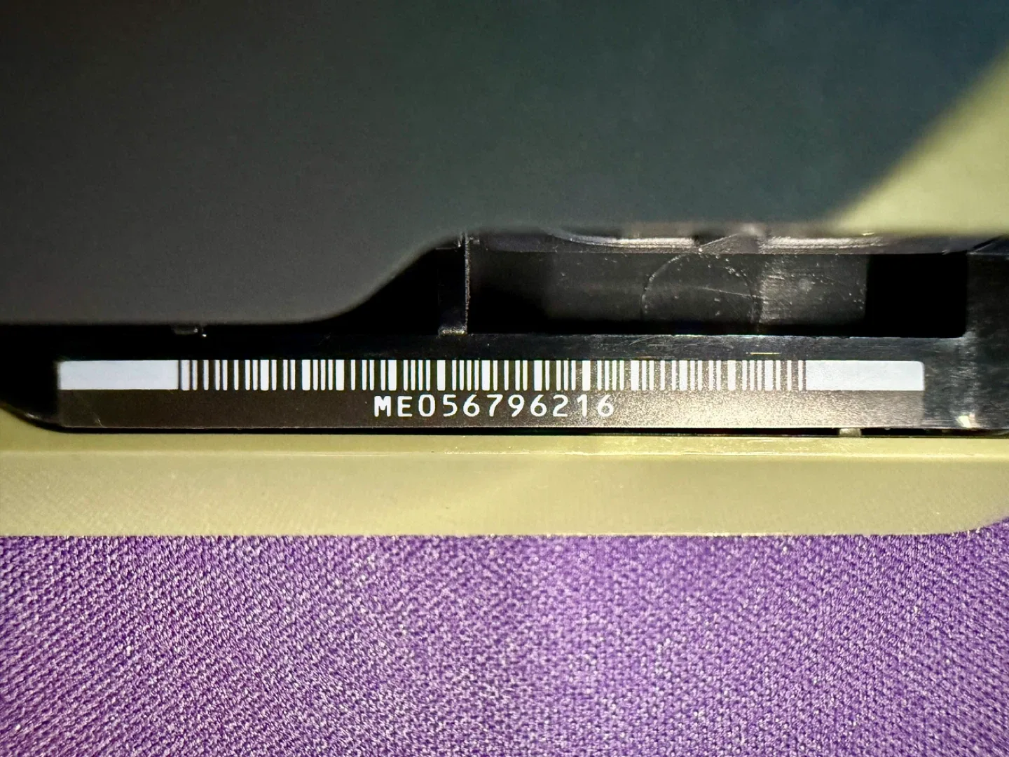 Sony PlayStation 4 (PS4) Slim CoD WW2 Edition image indicator(3)