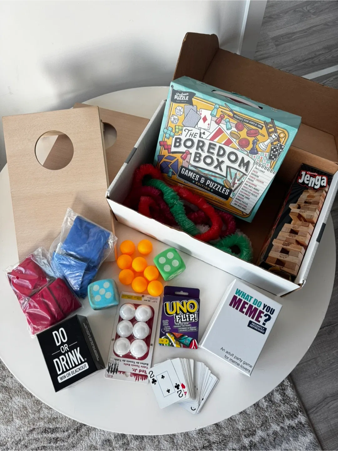 Boredom Box Games & Puzzles, Jenga, Uno & more! thumbnail