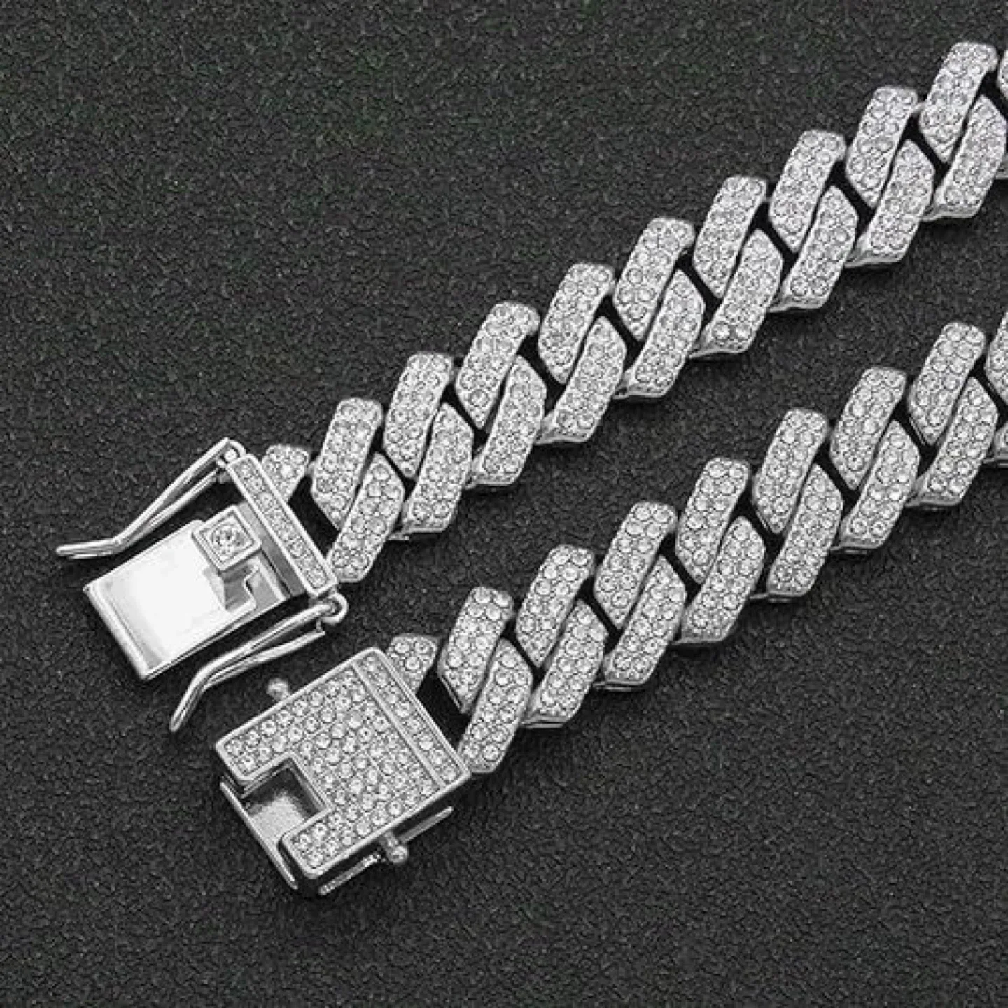 Cuban Link Chain Necklace & Bracelet Set image indicator(5)