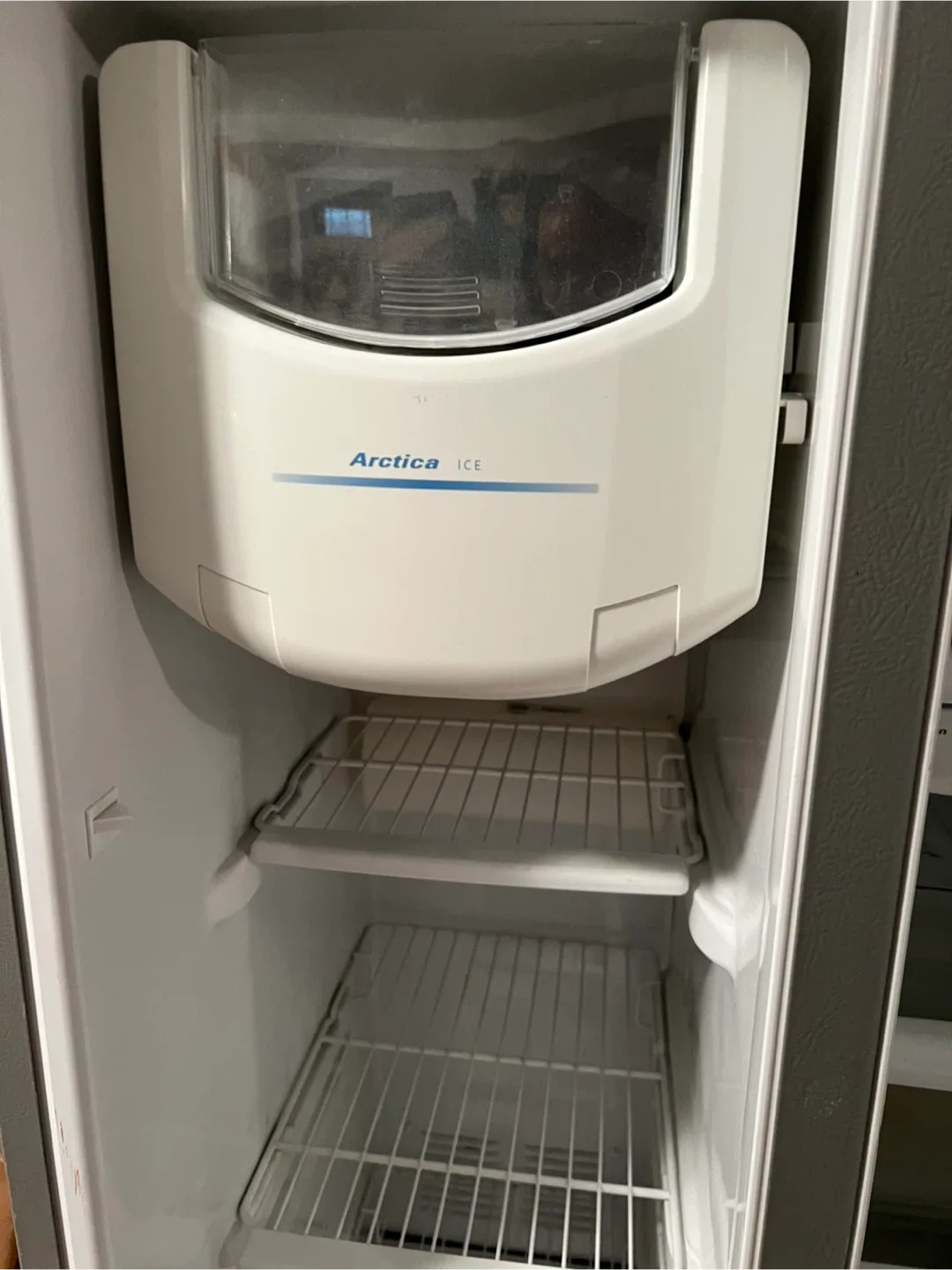 GE Refrigerator Side-by-Side Stainless Steel - Delivery Extra image indicator(6)