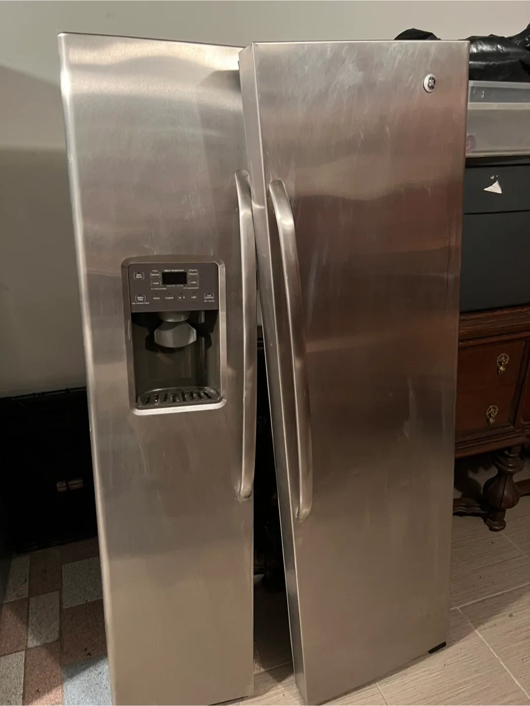 GE Refrigerator Side-by-Side Stainless Steel - Delivery Extra image indicator(4)