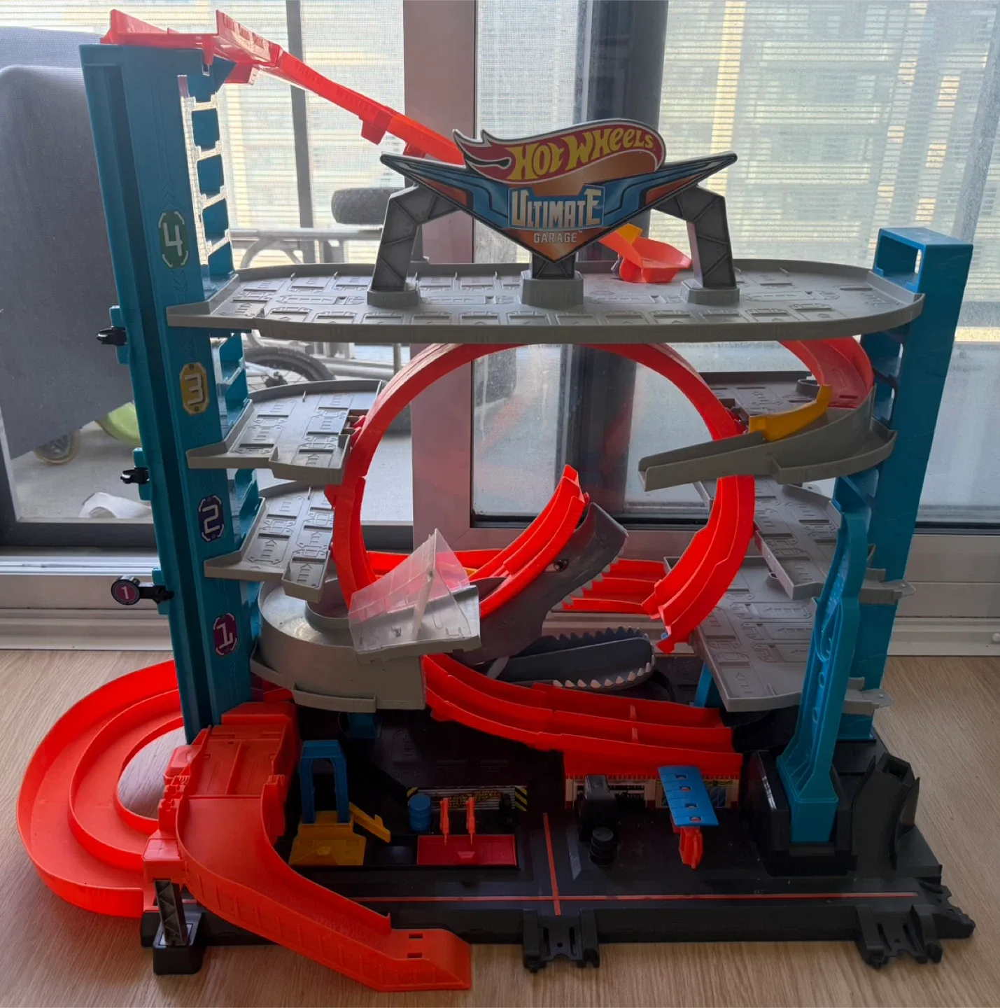 Hot Wheels Ultimate Garage Playset thumbnail