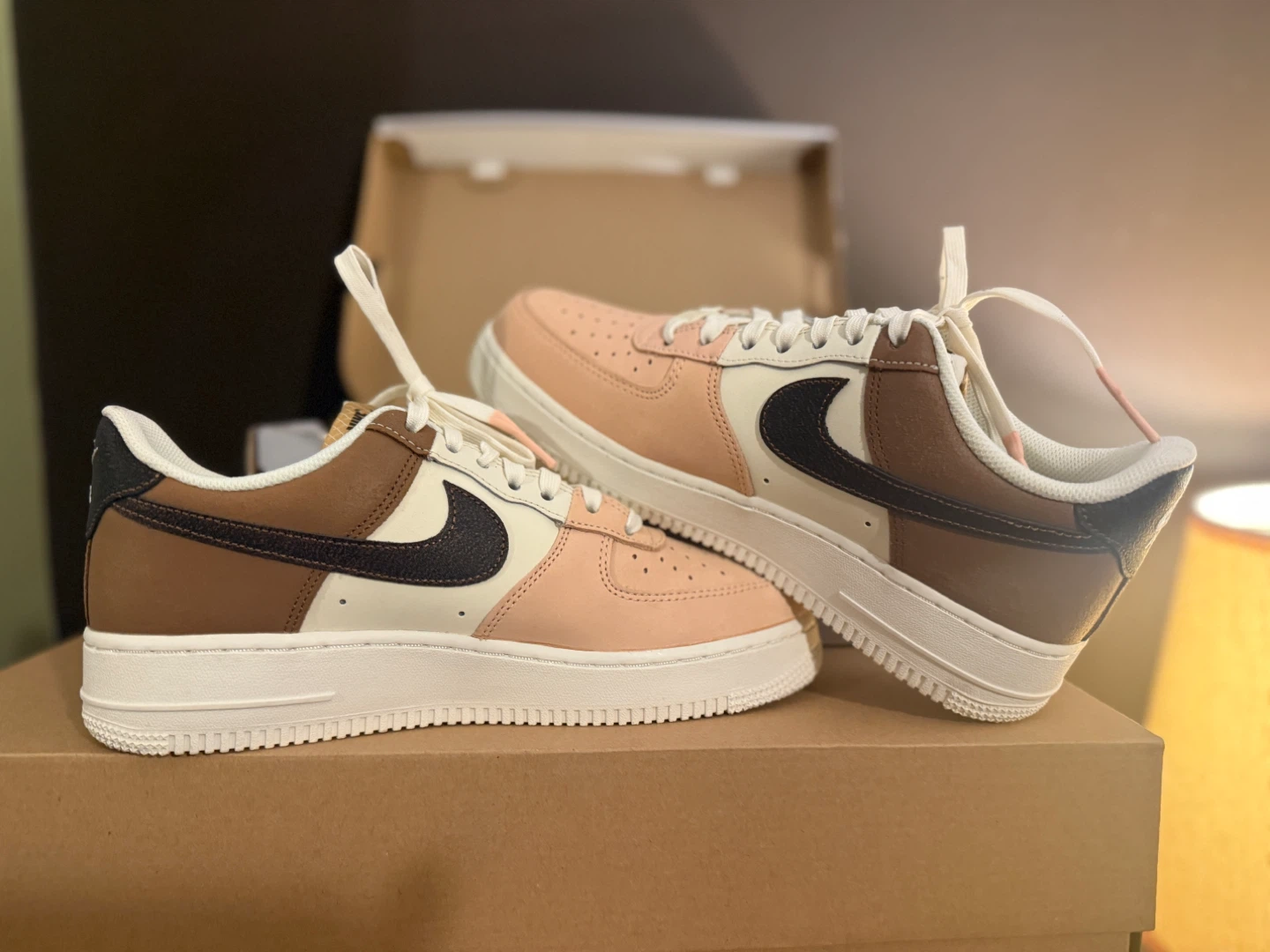 Nike Air Force 1 '07 LV8 Size 8.5