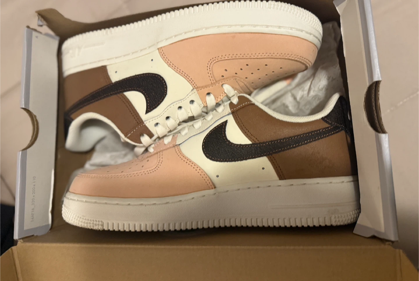 Nike Air Force 1 '07 LV8 Size 8.5 - photo 2