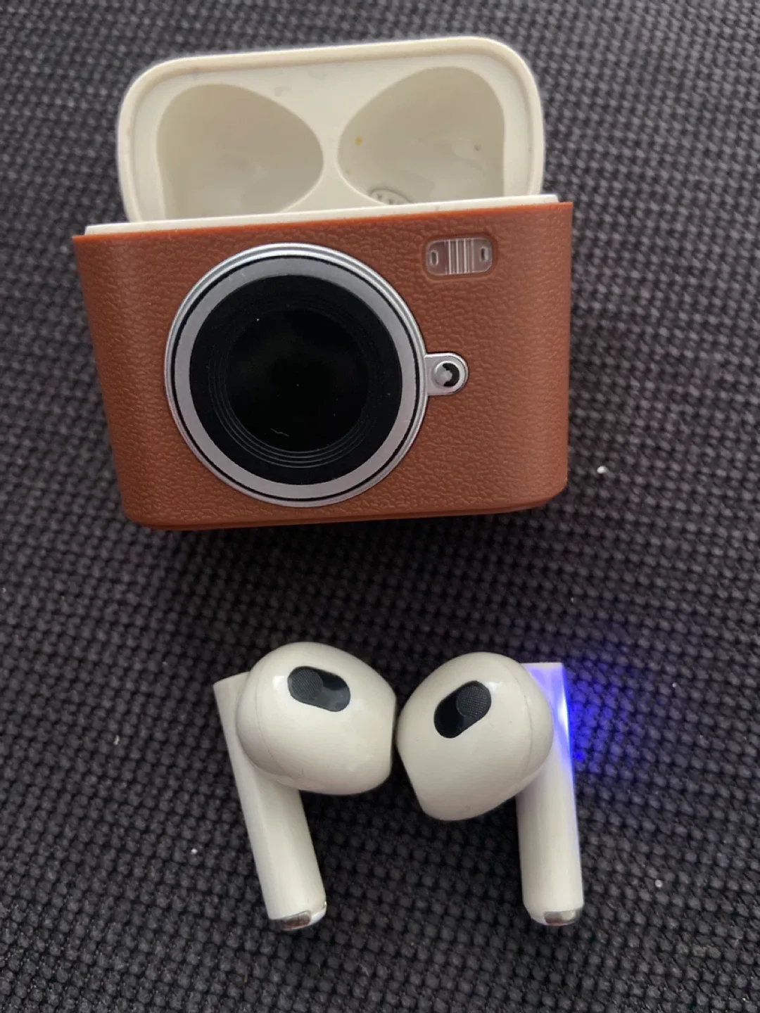 KFG Sound by KFG Wireless Earbuds image indicator(3)