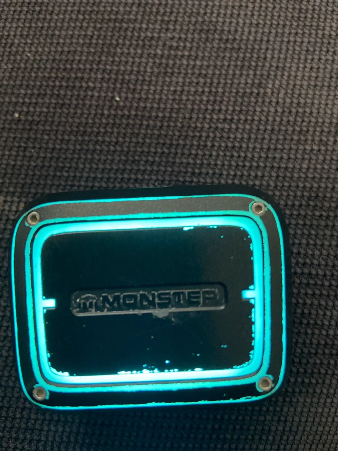 Monster Wireless Earbuds with Case thumbnail