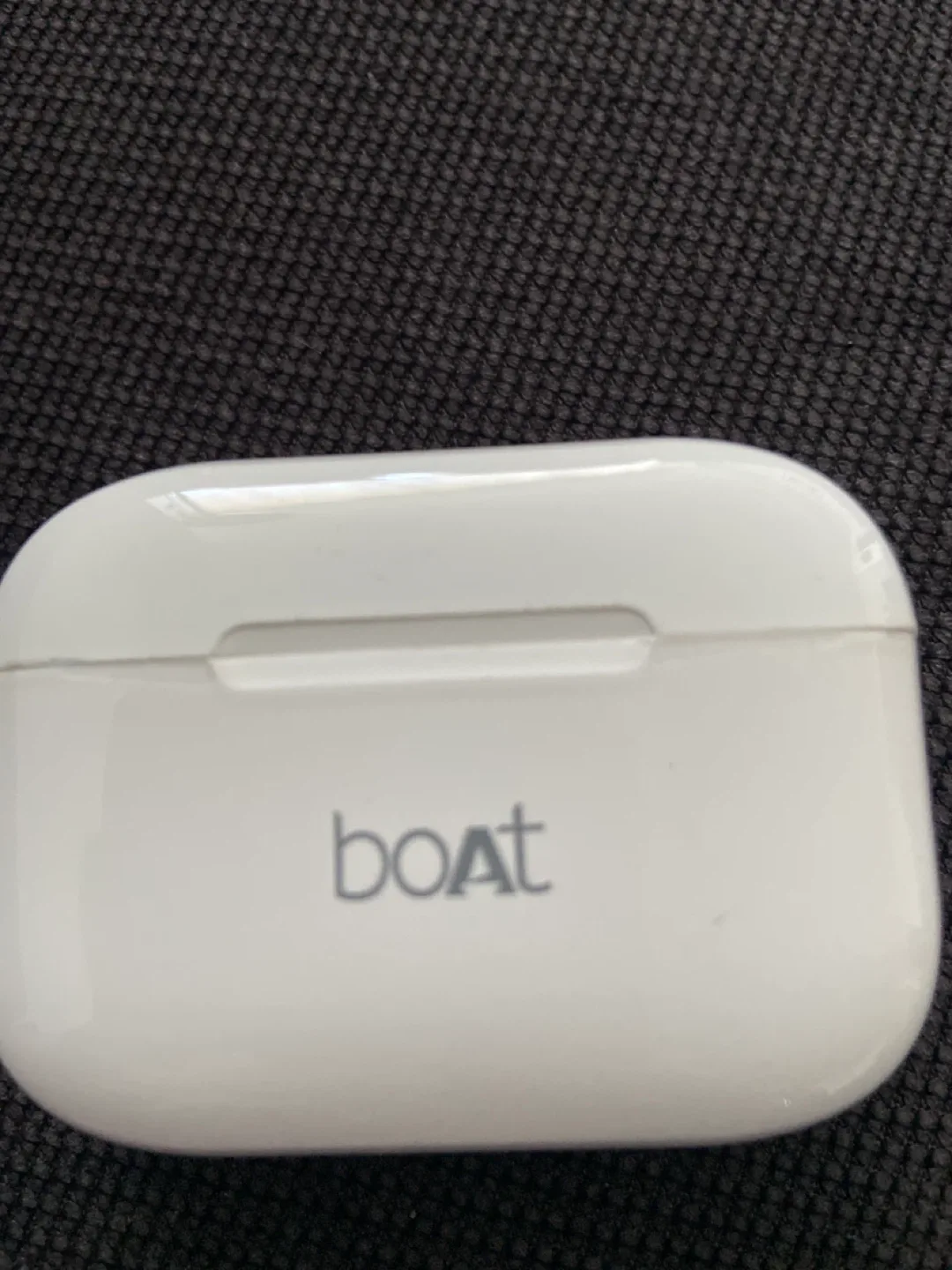 Boat Airdopes 161 White image indicator(2)