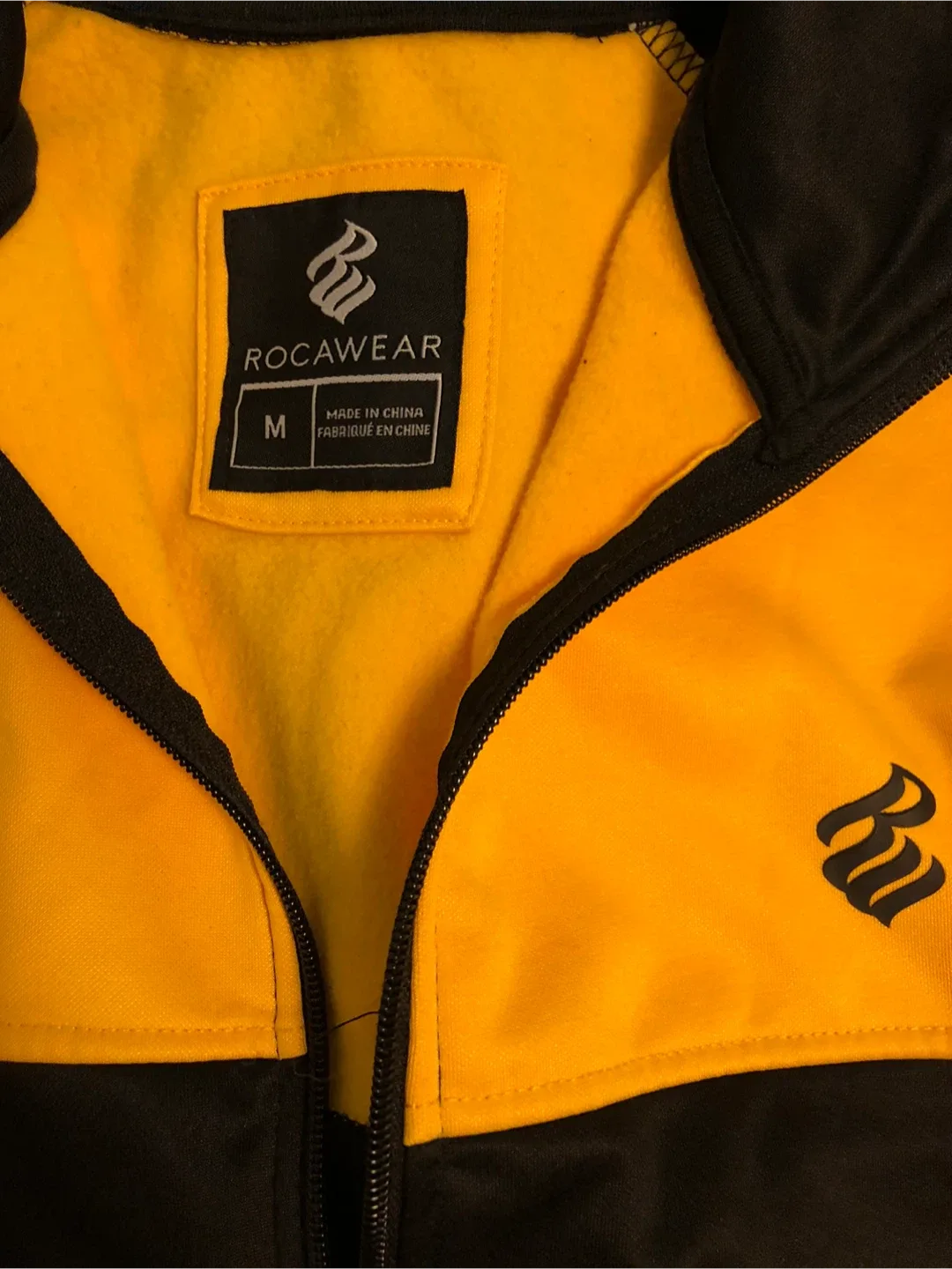 🥕Rocawear Tracksuit - Size M image indicator(2)