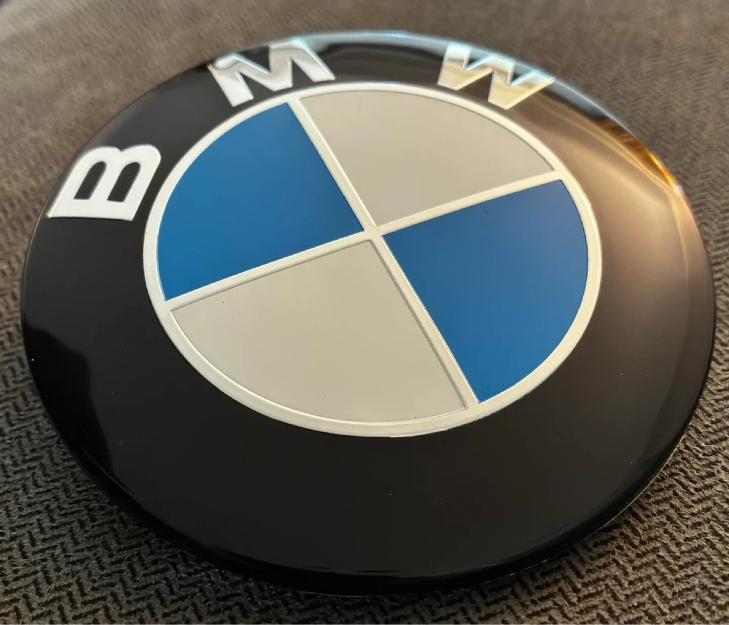 BMW 82mm No Chrome Surrounds Roundel - Brand New image indicator(2)