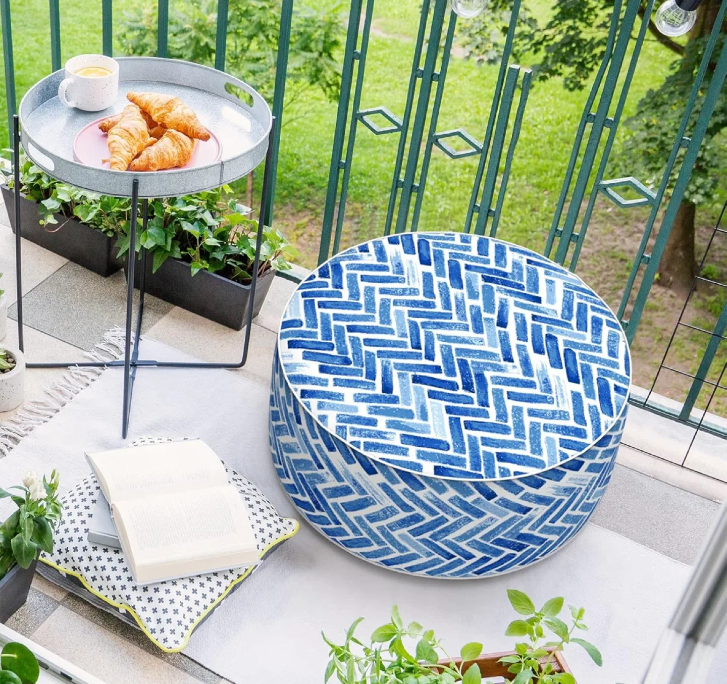 🥕 New Inflatable Ottoman - Blue and White - 21"x9” image indicator(4)