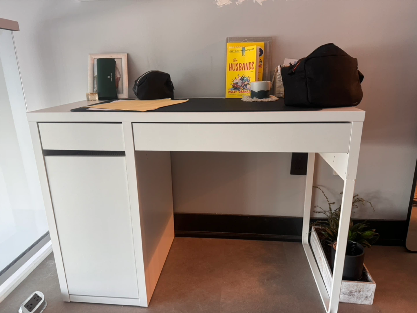 White Desk