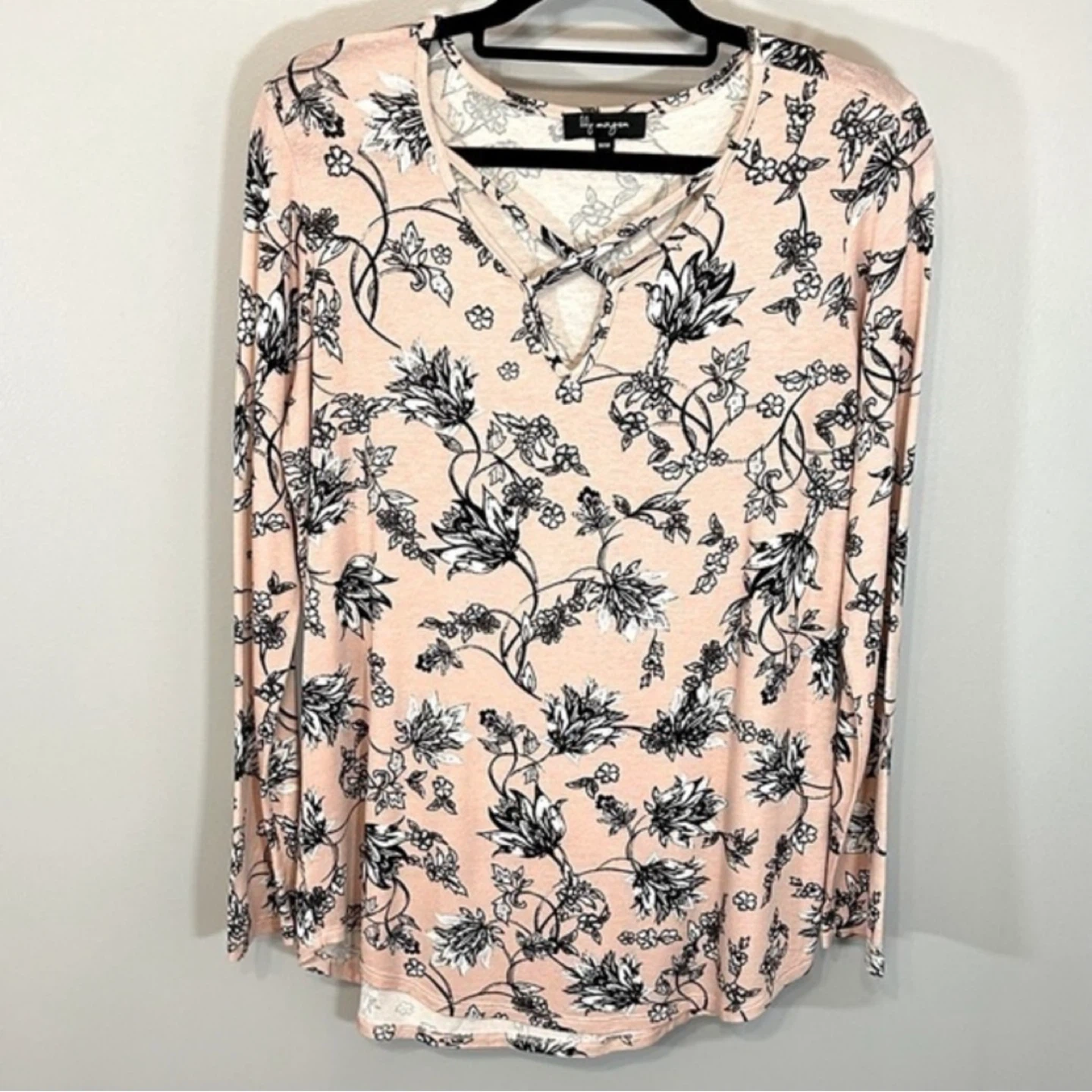 Lily Morgan Crisscross Neck Long Sleeve Floral Top Womens Size M - photo 2