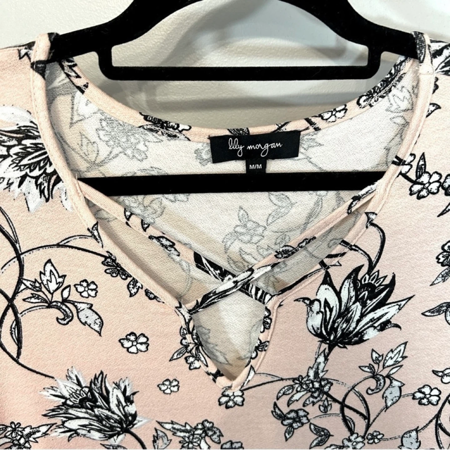 Lily Morgan Crisscross Neck Long Sleeve Floral Top Womens Size M - photo 3