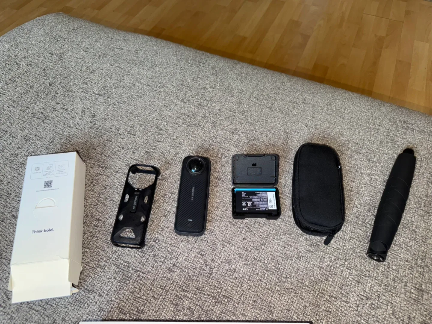 Insta360 X4 Camera with Accessories image indicator(6)