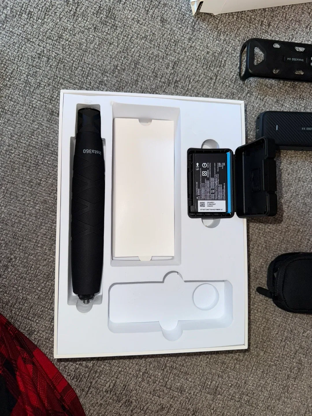 Insta360 X4 Camera with Accessories image indicator(4)