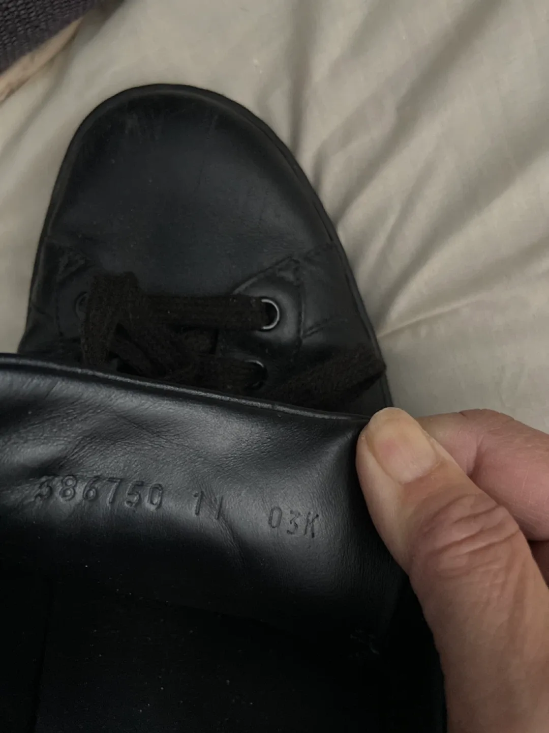 Gucci Leather Sneaker Size 11 image indicator(3)