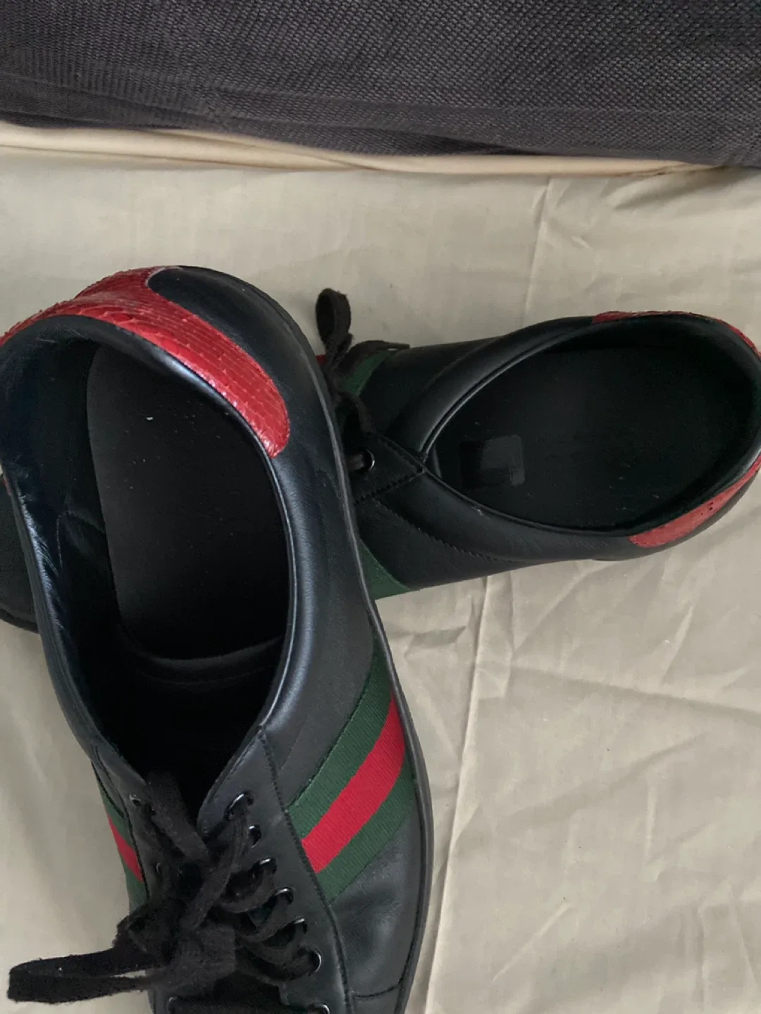 Gucci Leather Sneaker Size 11 image indicator(2)