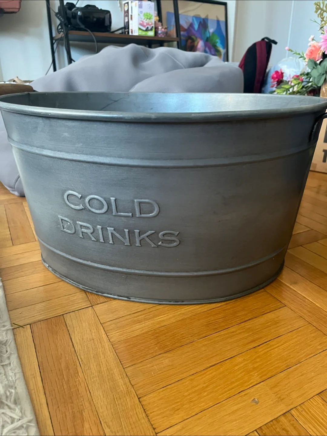 Galvanized Metal Cold Drinks Tub thumbnail