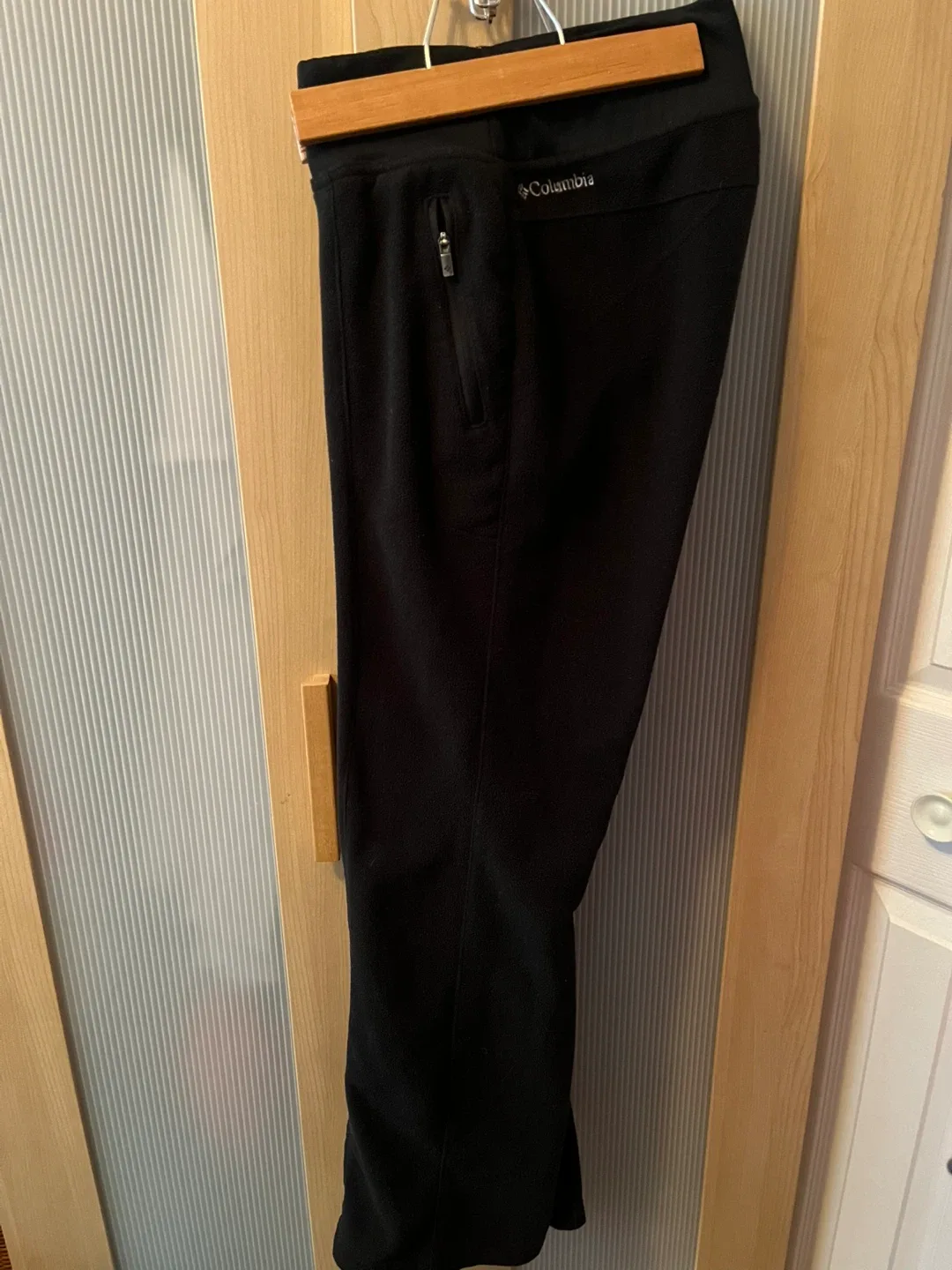 Columbia Black Fleece Lined Joggers - Size S image indicator(2)