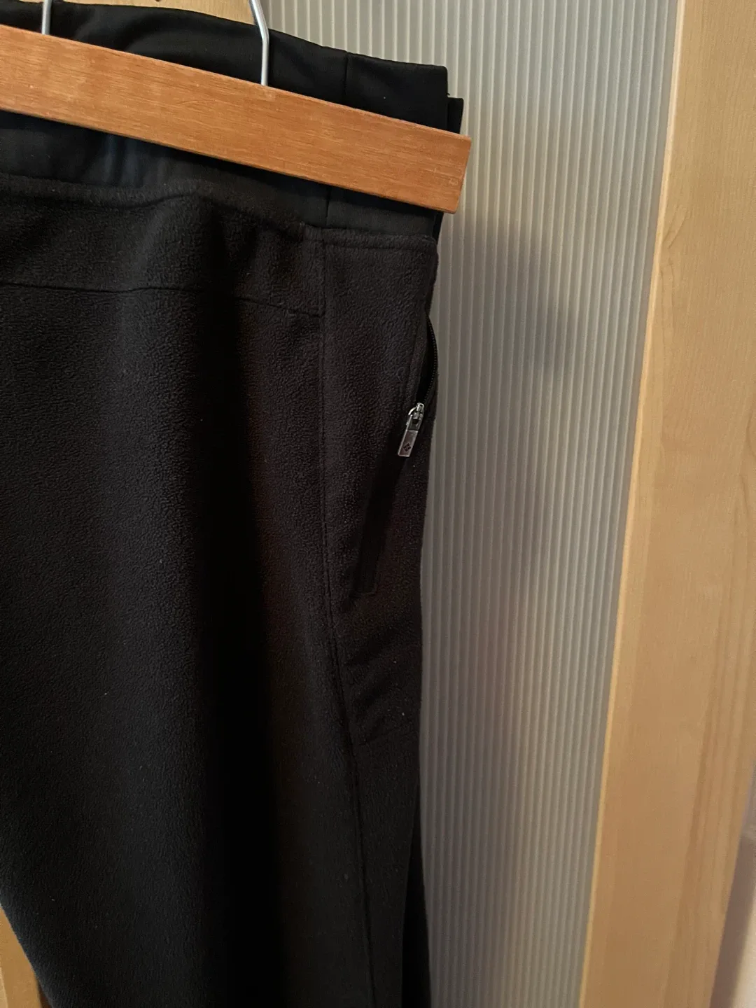 Columbia Black Fleece Lined Joggers - Size S image indicator(6)