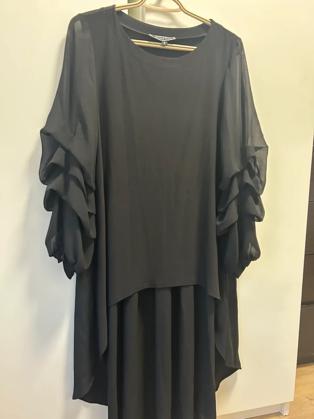 Suzanne Betro Black Dress thumbnail