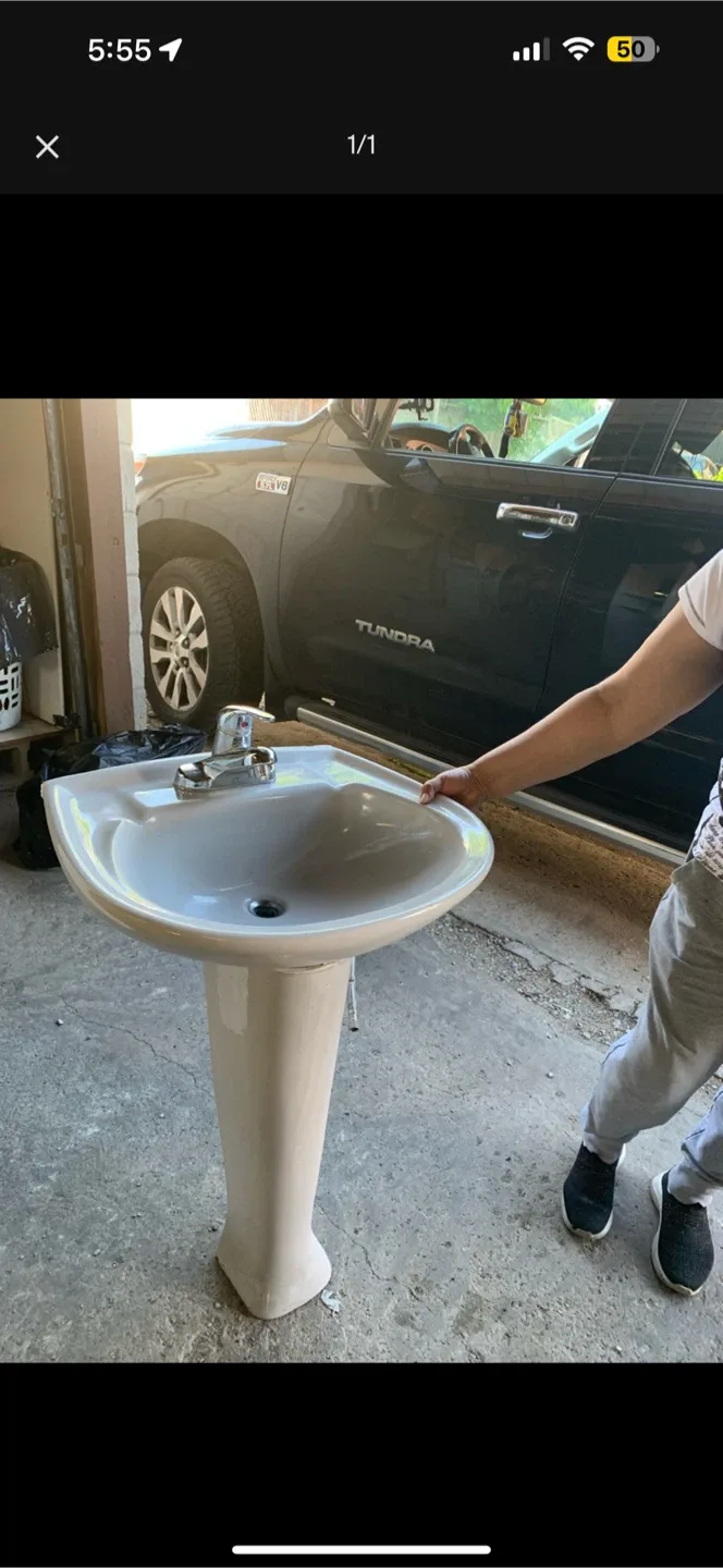 Pedestal Sink with Faucet thumbnail