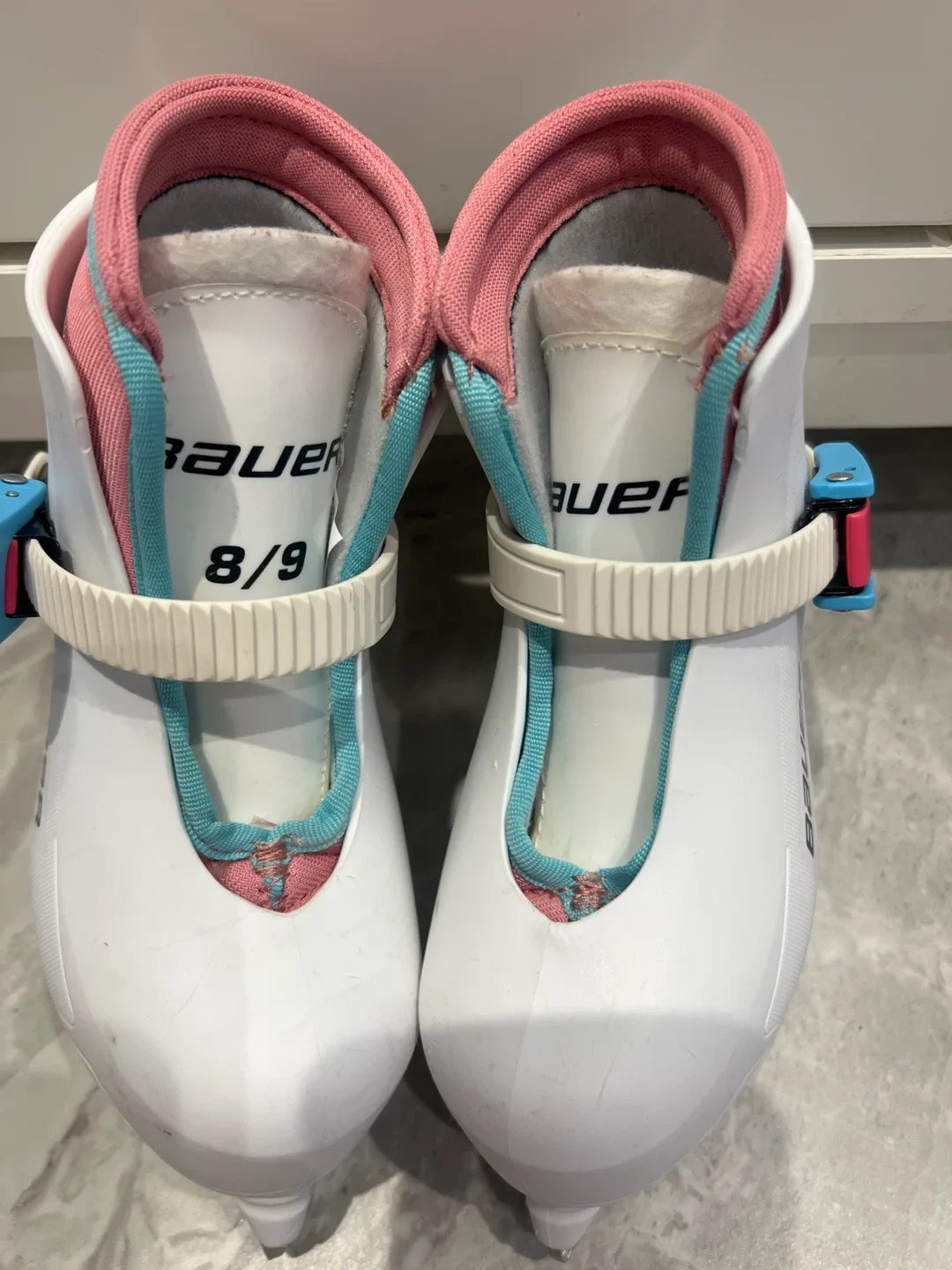 Bauer Ice Skates - Size 8/9 image indicator(3)