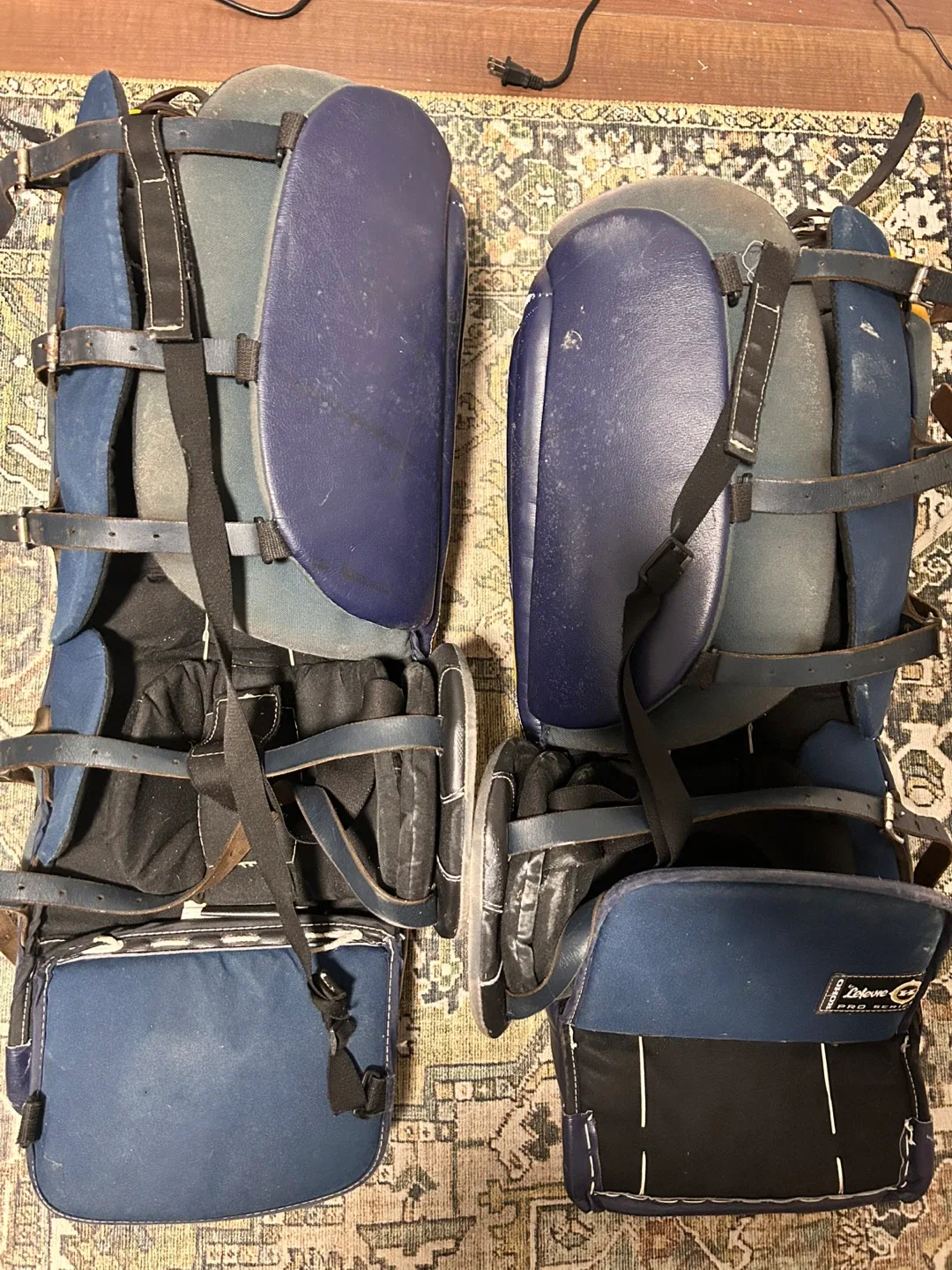 Koho Hockey Goalie Leg Pads 34” image indicator(4)