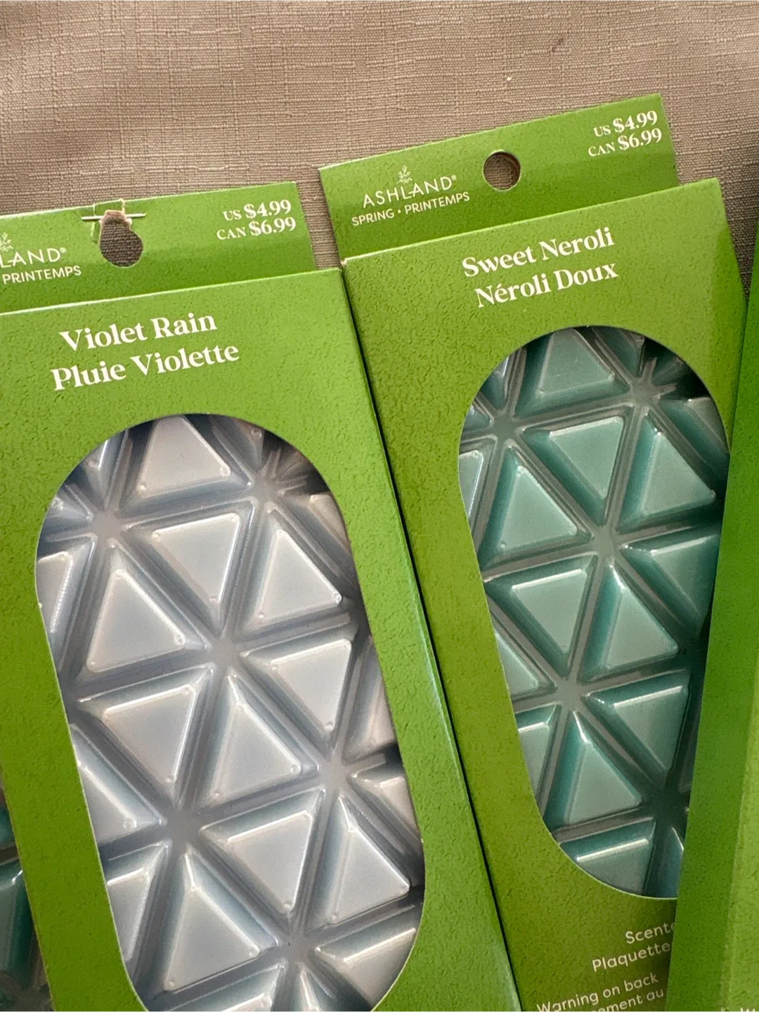 4 packs of Ashland Wax Melts: Violet Rain & Sweet Neroli image indicator(2)