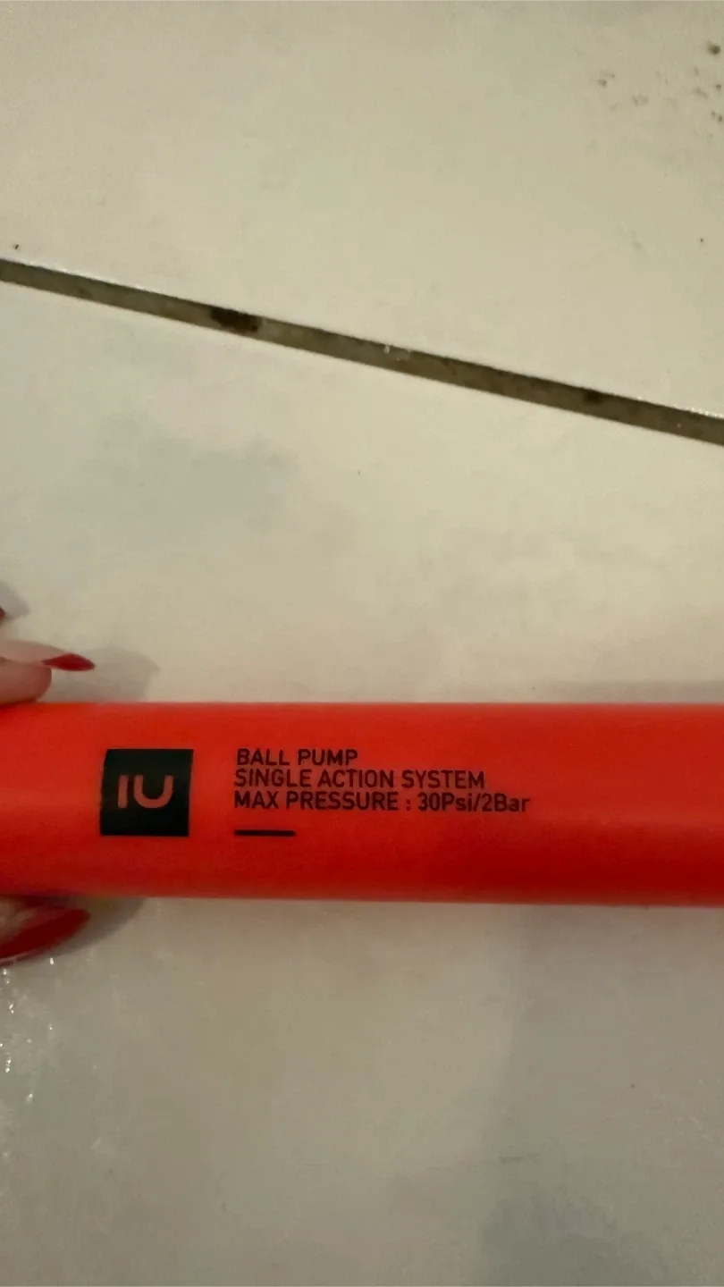 Tarmak BT100 Basketball (Size 6) with Pump image indicator(5)