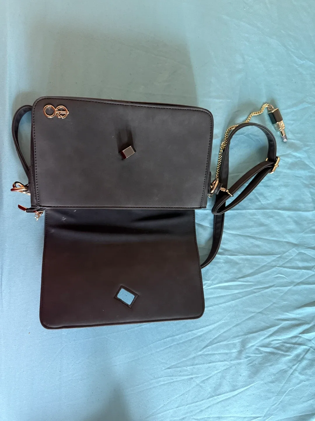 EO Black Crossbody Bag image indicator(3)