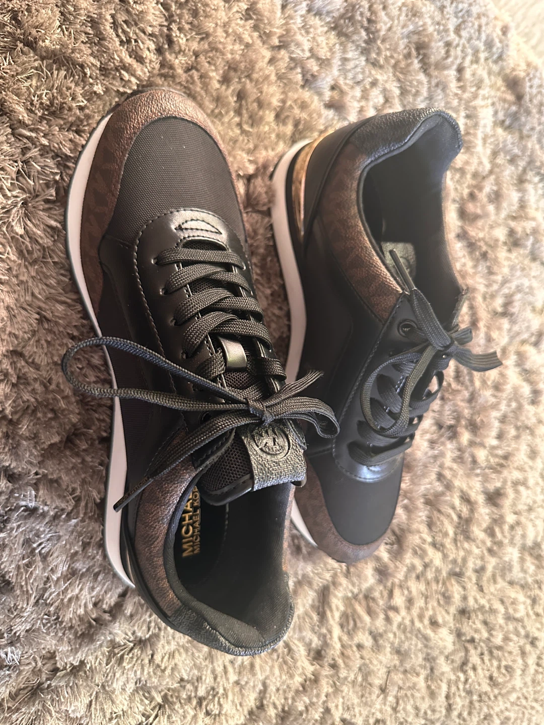 Michael Kors Maddy Trainer - US 7.5M - photo 2