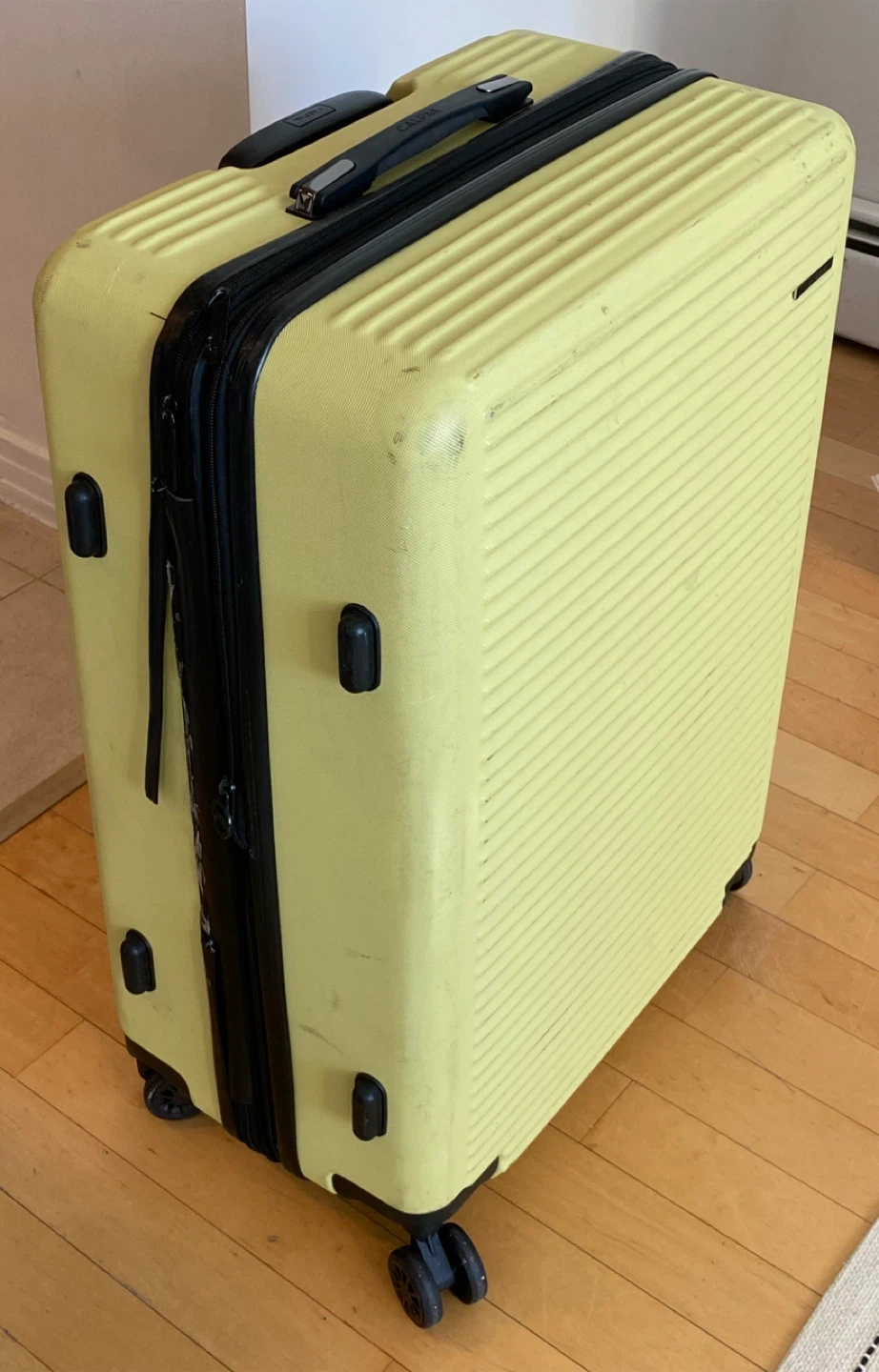 Yellow hard shell suitcase - photo 3
