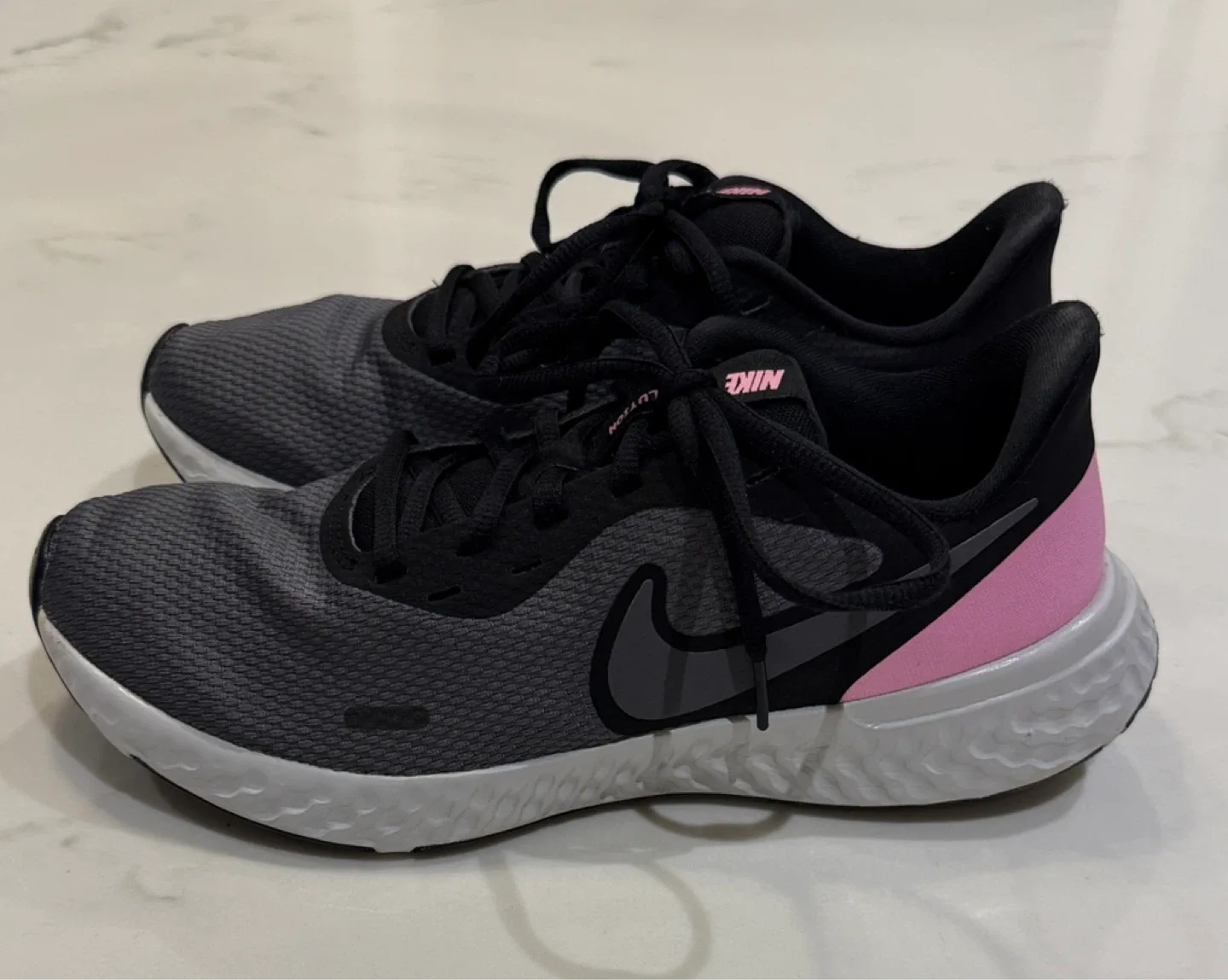 Nike Revolution Women's Running Shoes - Grey/Pink image indicator(4)