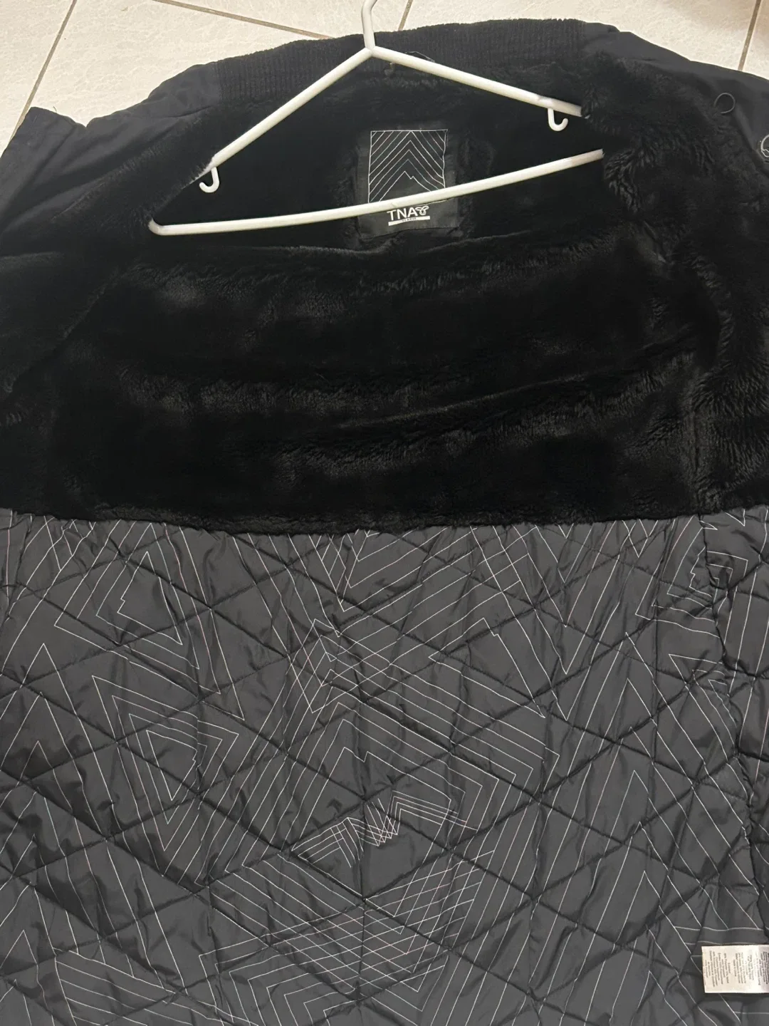 TNA Quartz Hill Black Winter Coat - XLarge image indicator(6)