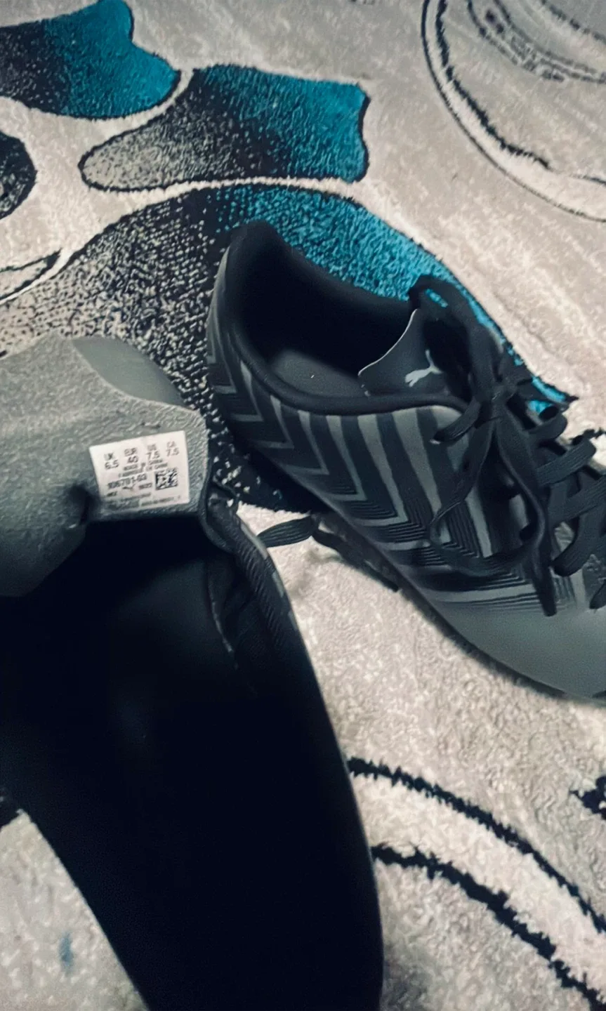 Puma Soccer Cleats, Size 7.5 US image indicator(4)