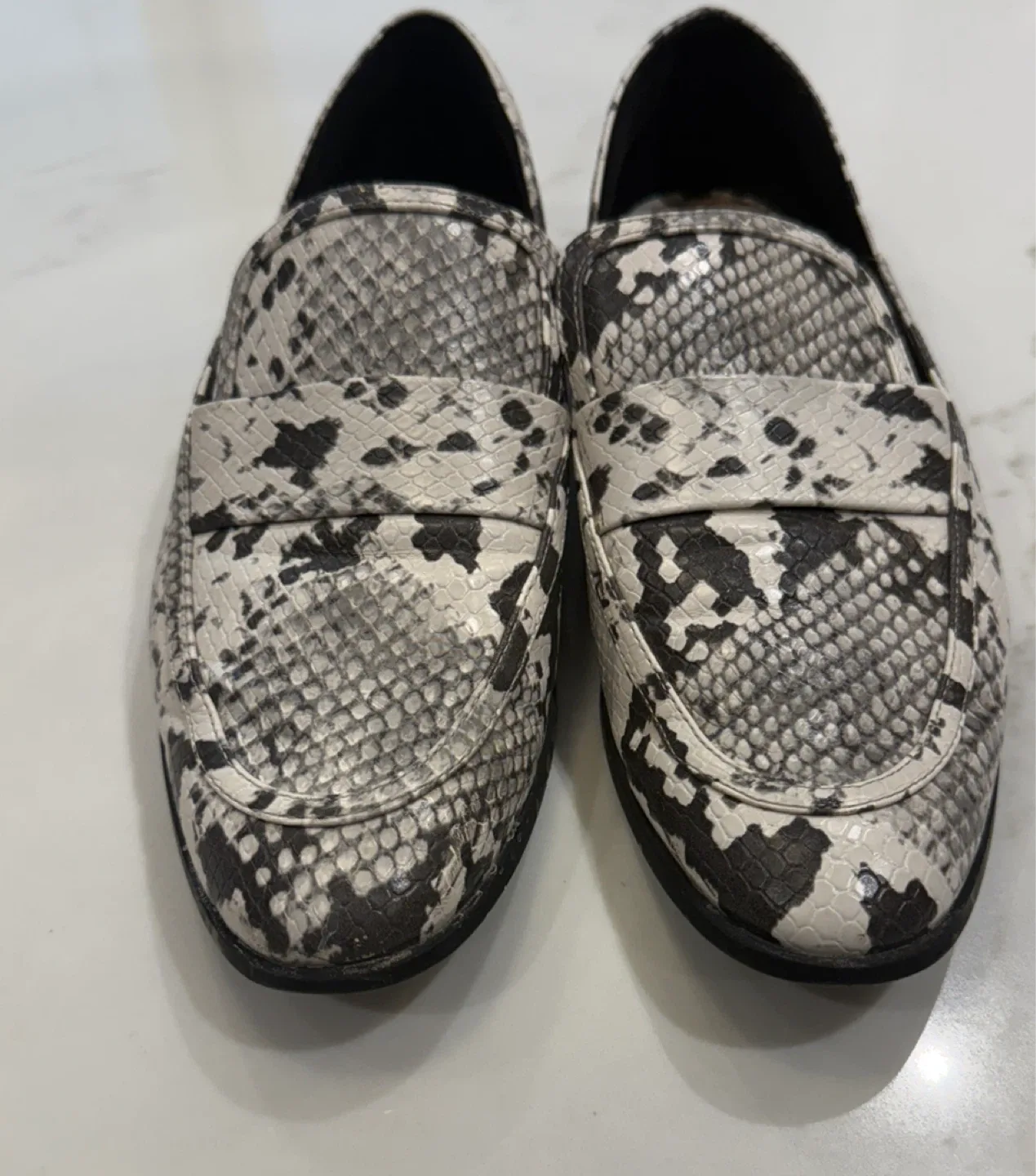 Zara Snakeskin look Loafers image indicator(3)