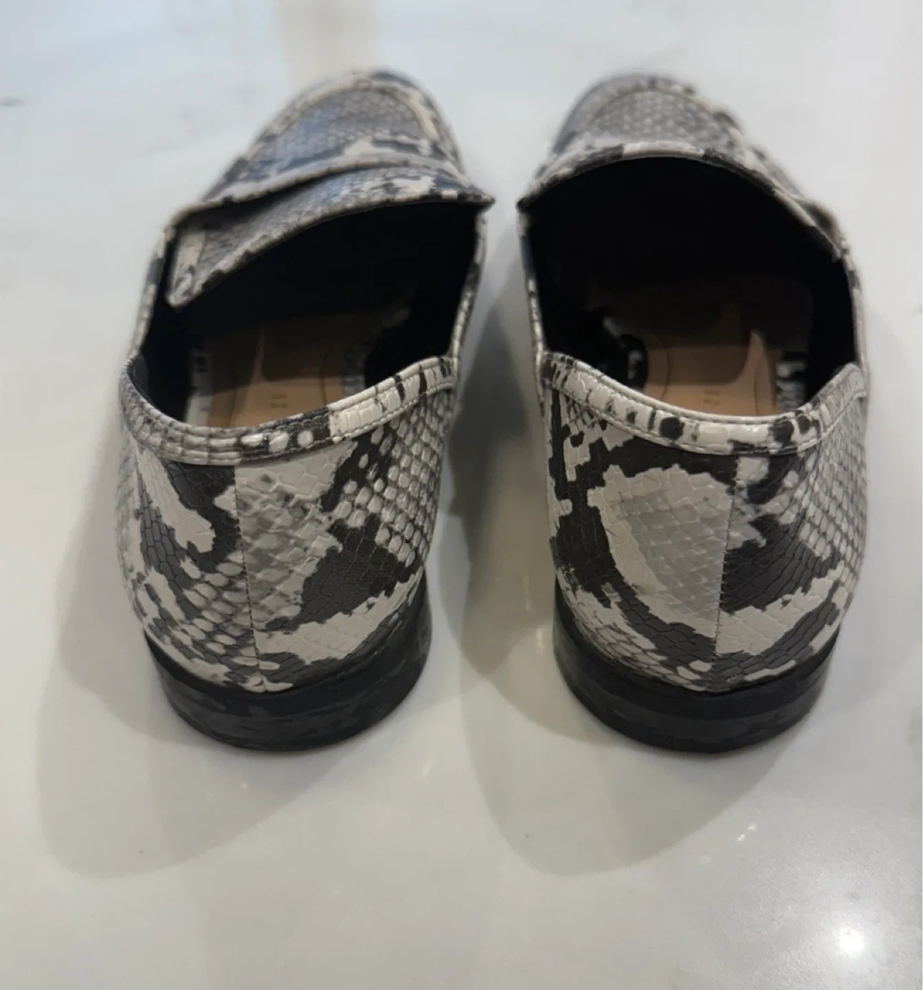 Zara Snakeskin look Loafers image indicator(6)