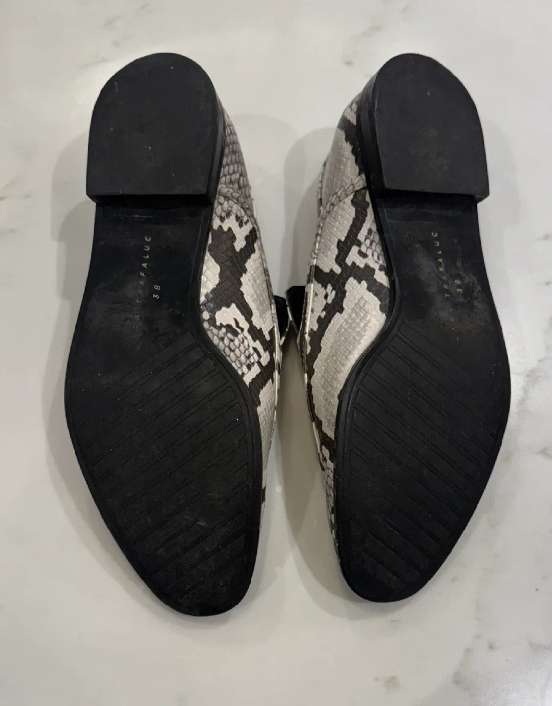 Zara Snakeskin look Loafers image indicator(8)