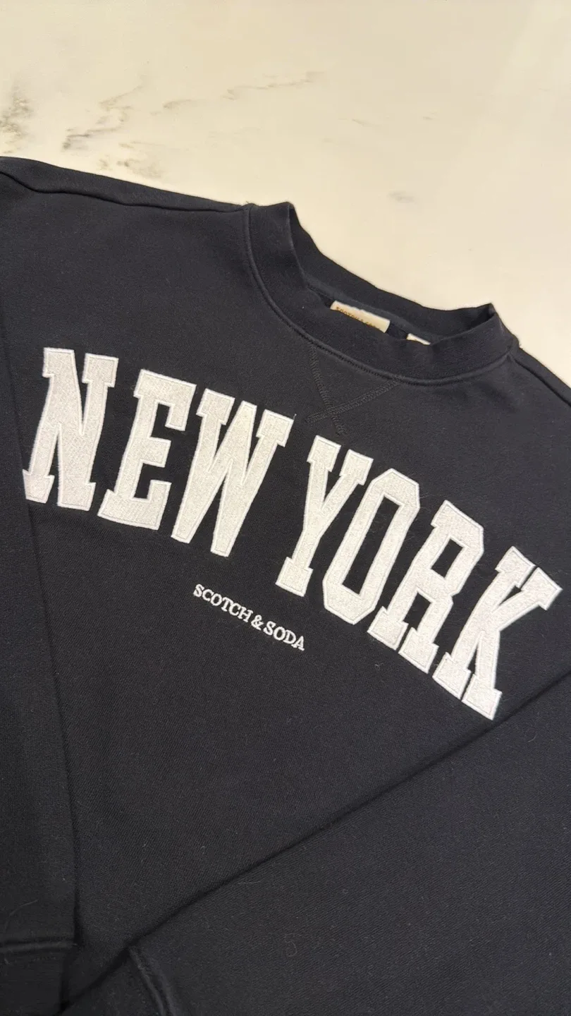 Scotch & Soda women’s sweatshirt image indicator(2)