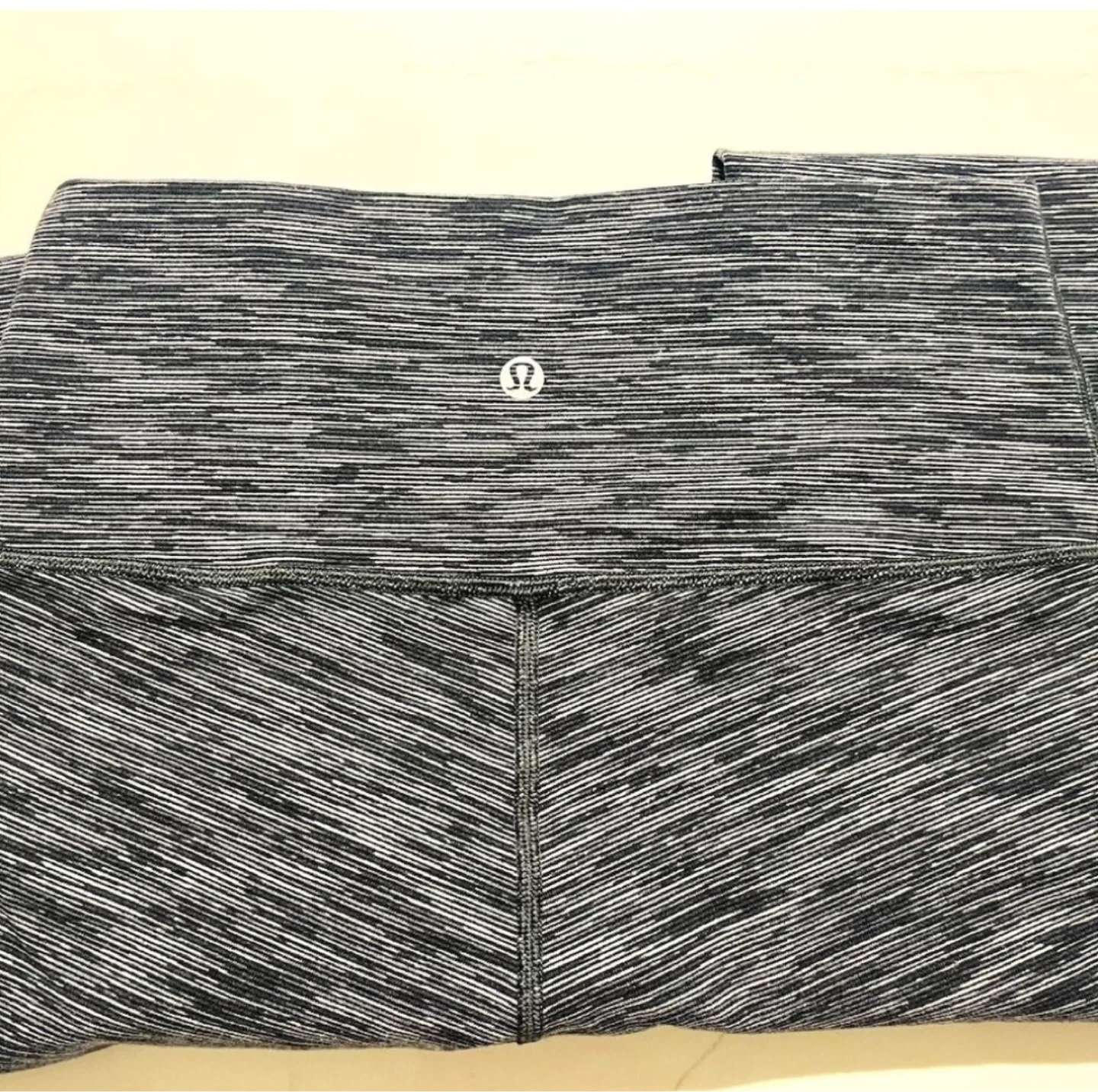 Lululemon align High Rise Leggings - Size 6 - photo 4