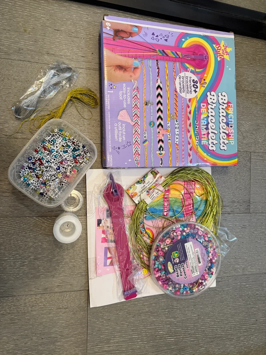 Friendship Bracelets Kit with extra accessories image indicator(2)