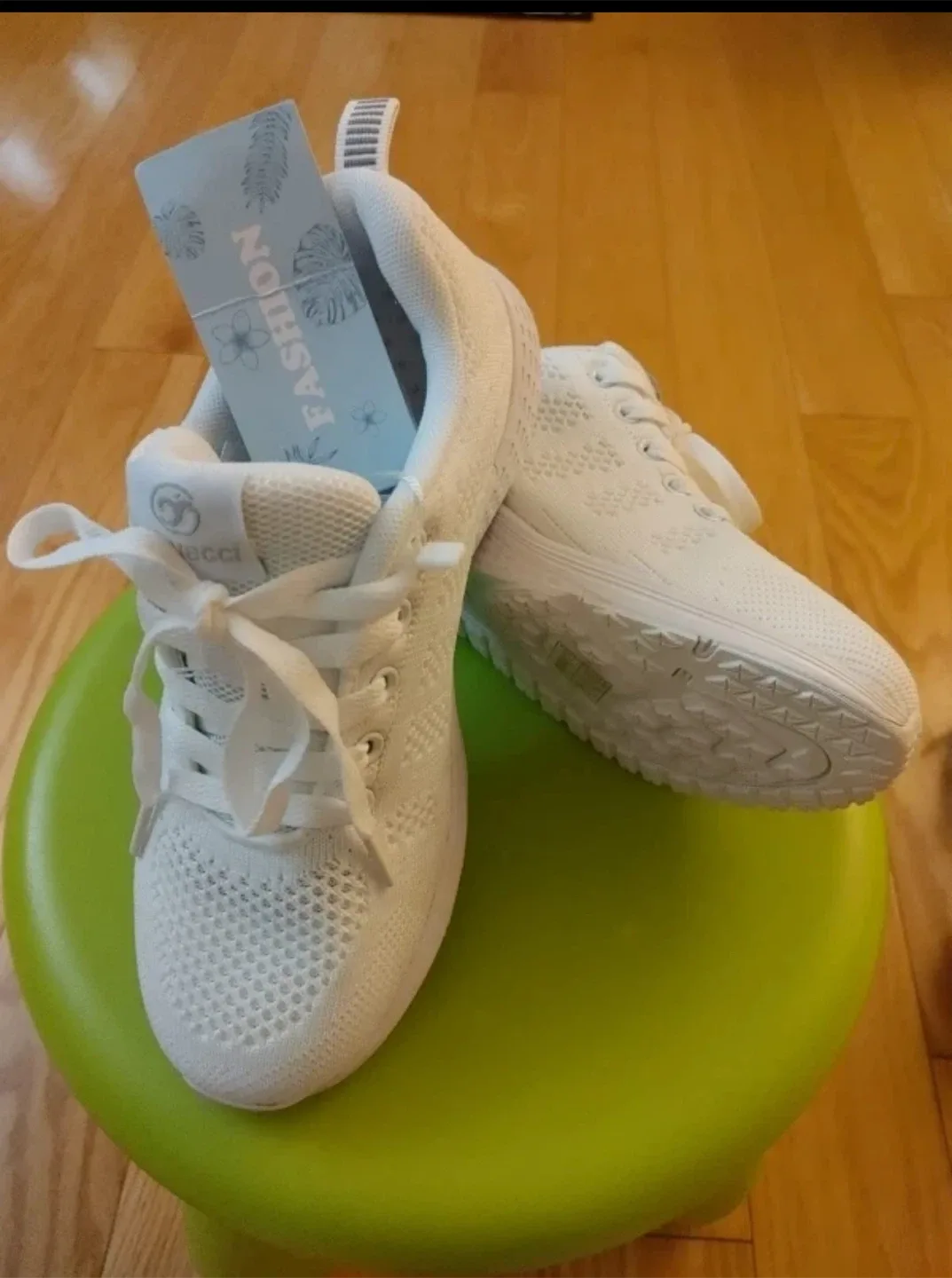 Yuecci White Fashion Sneakers - New image indicator(2)