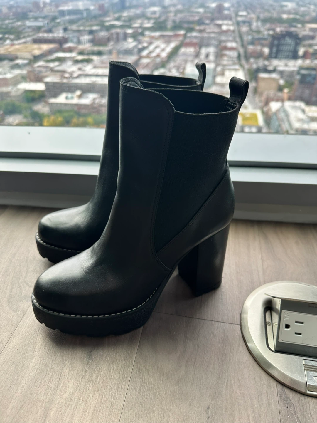 Schutz Black Heeled Chelsea Boots, Size 8.5